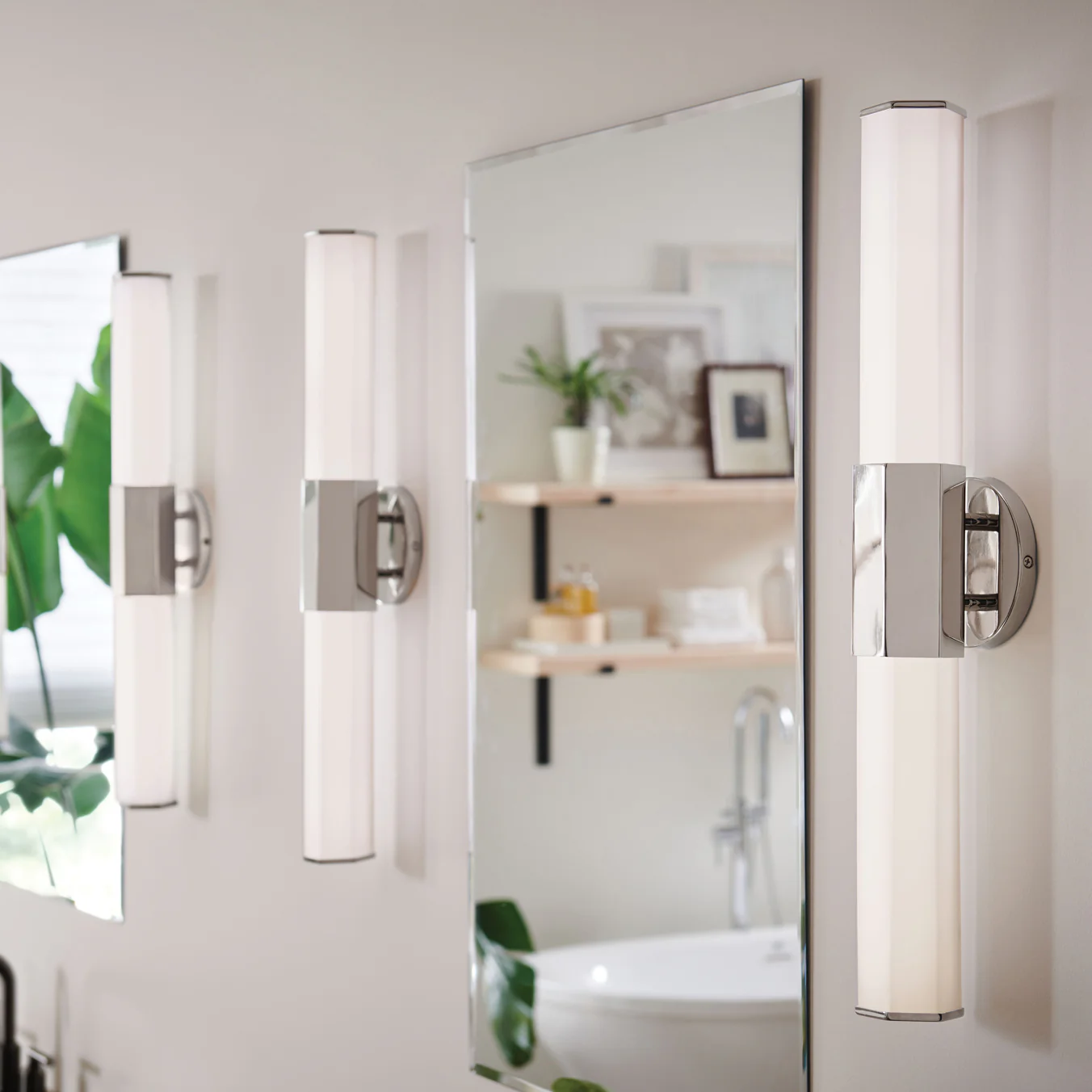 Facet Horizontal Bath Light - Image 14