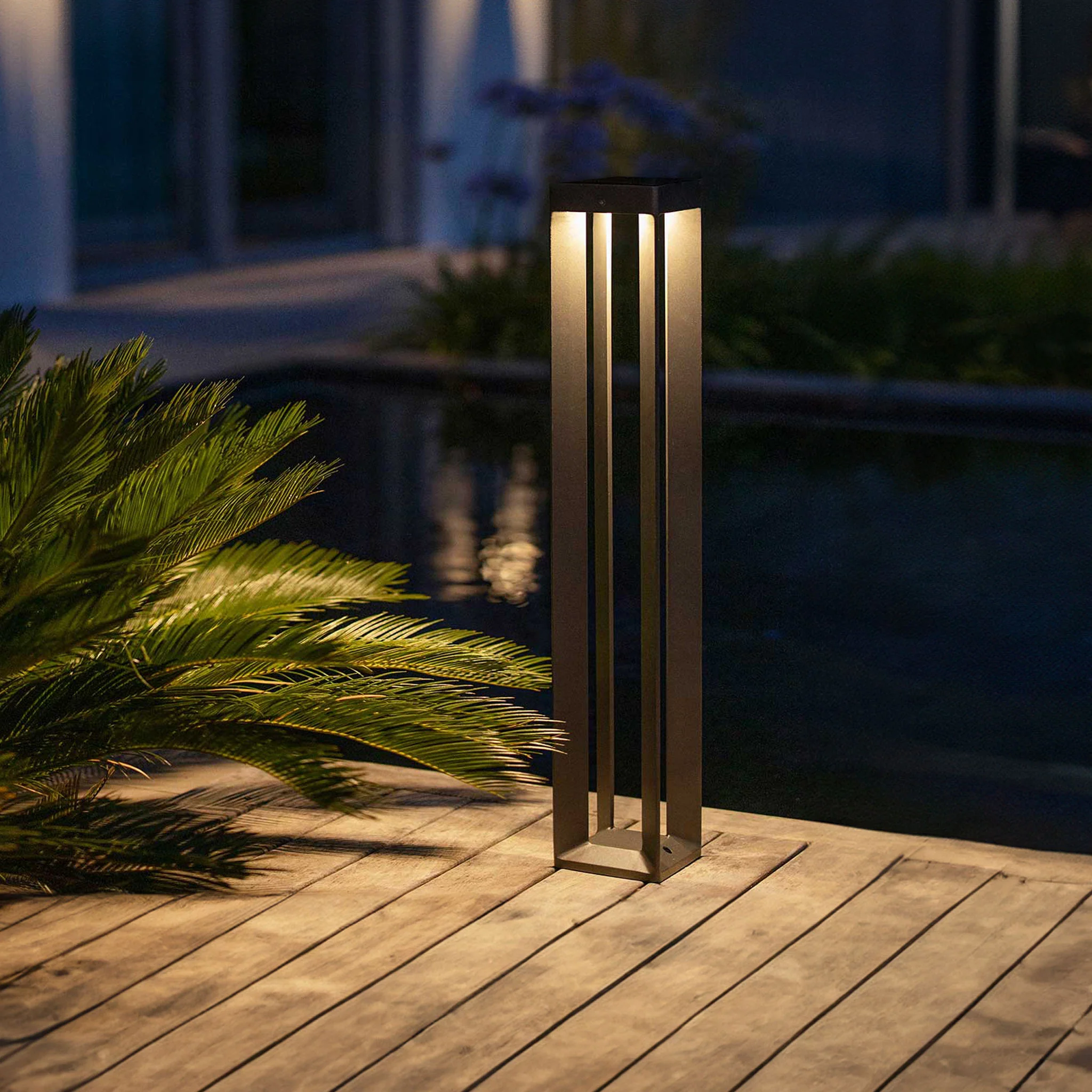 Faro Solar Outdoor Pathway Light - Image 6