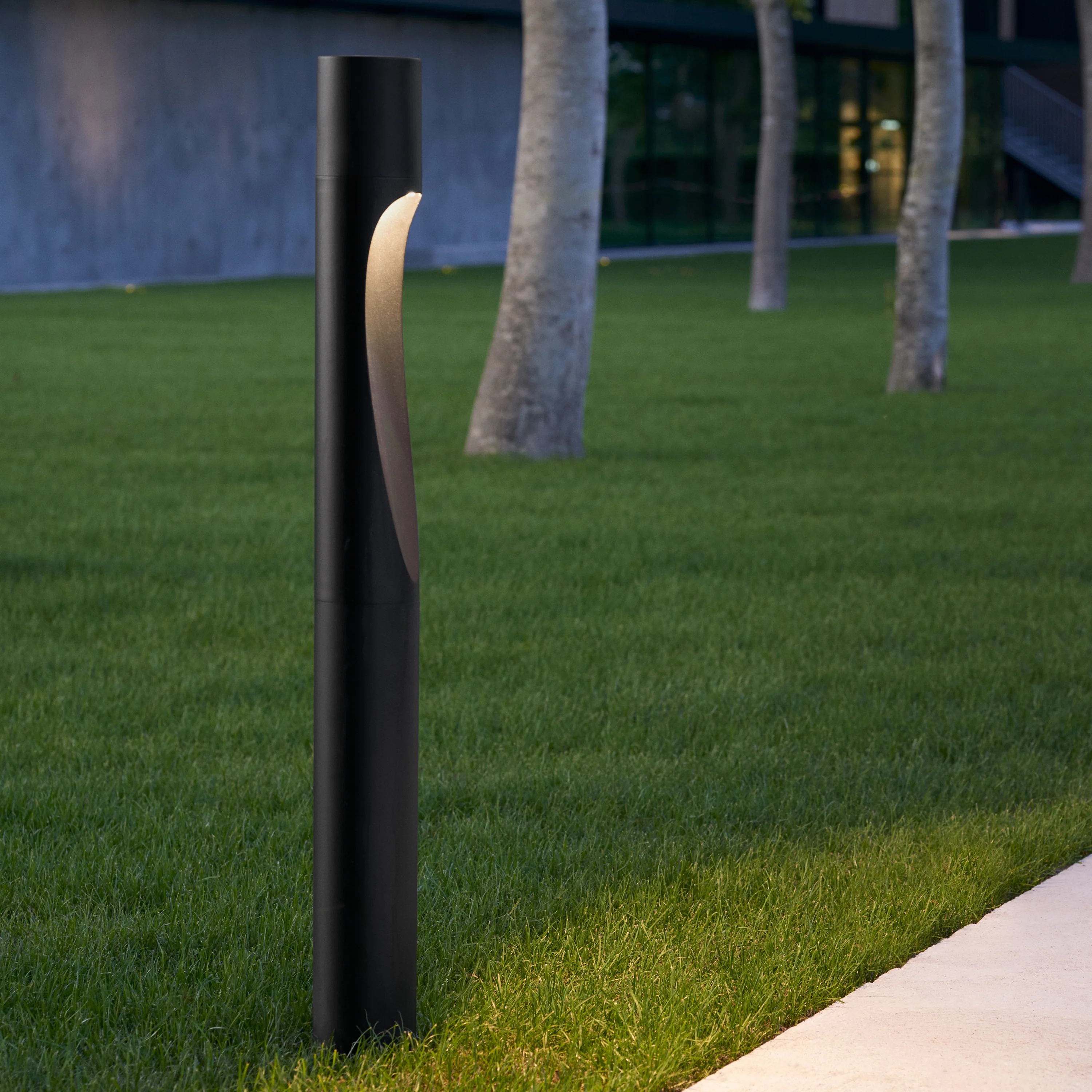 Flindt Garden Outdoor Bollard Light without Power Supply - Image 15