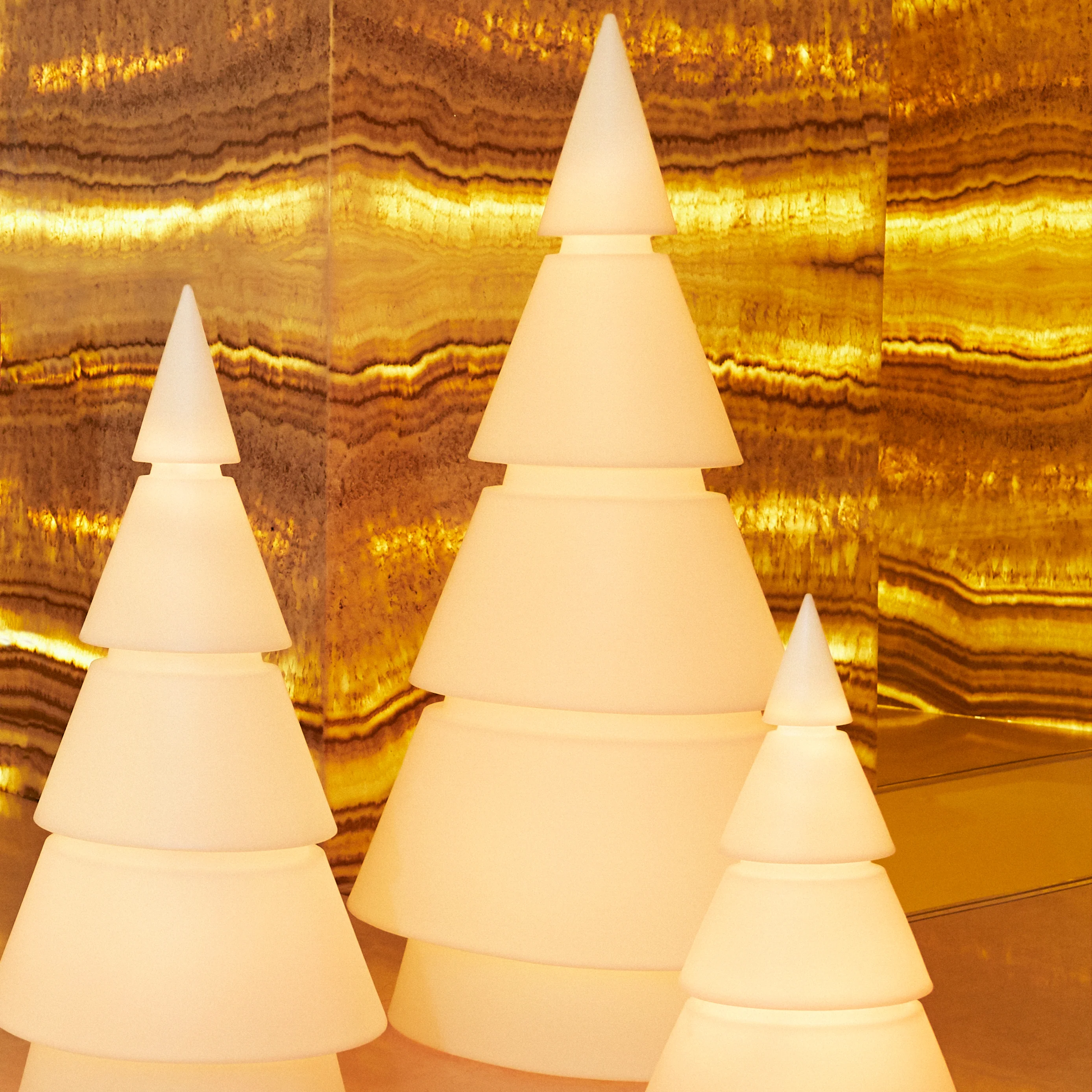 Forest Outdoor Tree Light - Image 17