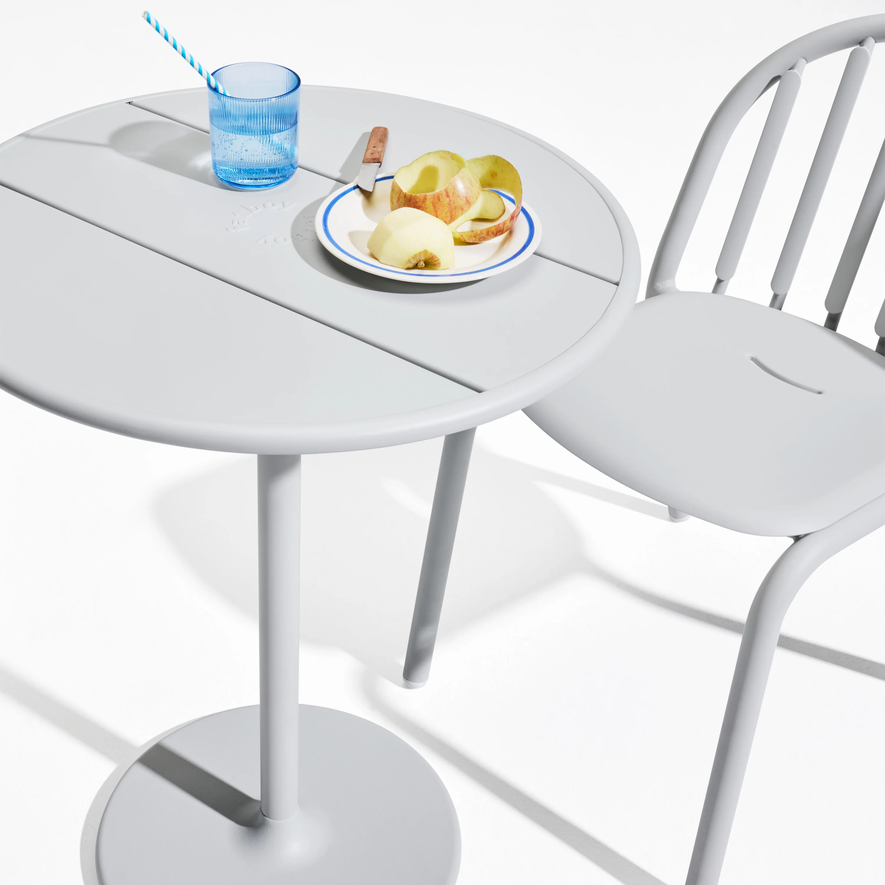 Fred's Bistreau Outdoor Table - Image 15