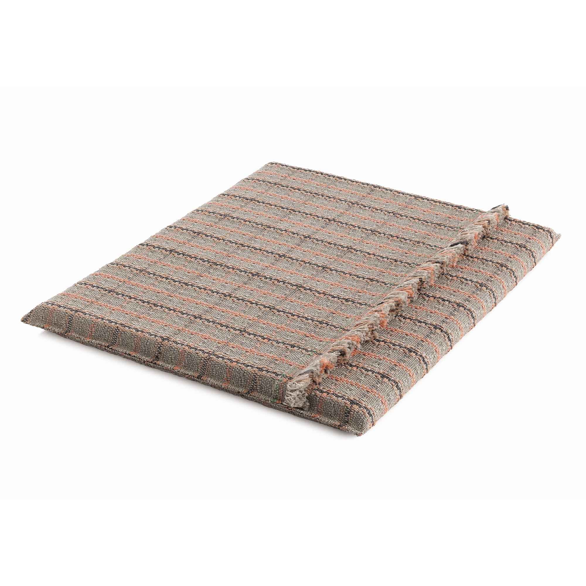Garden Layers Big Outdoor Tartan Mattress - Image 8