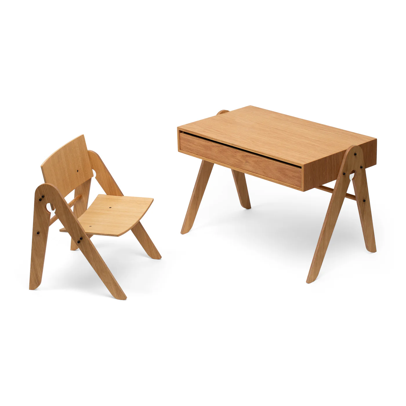 Geo's Kids Table - Image 4