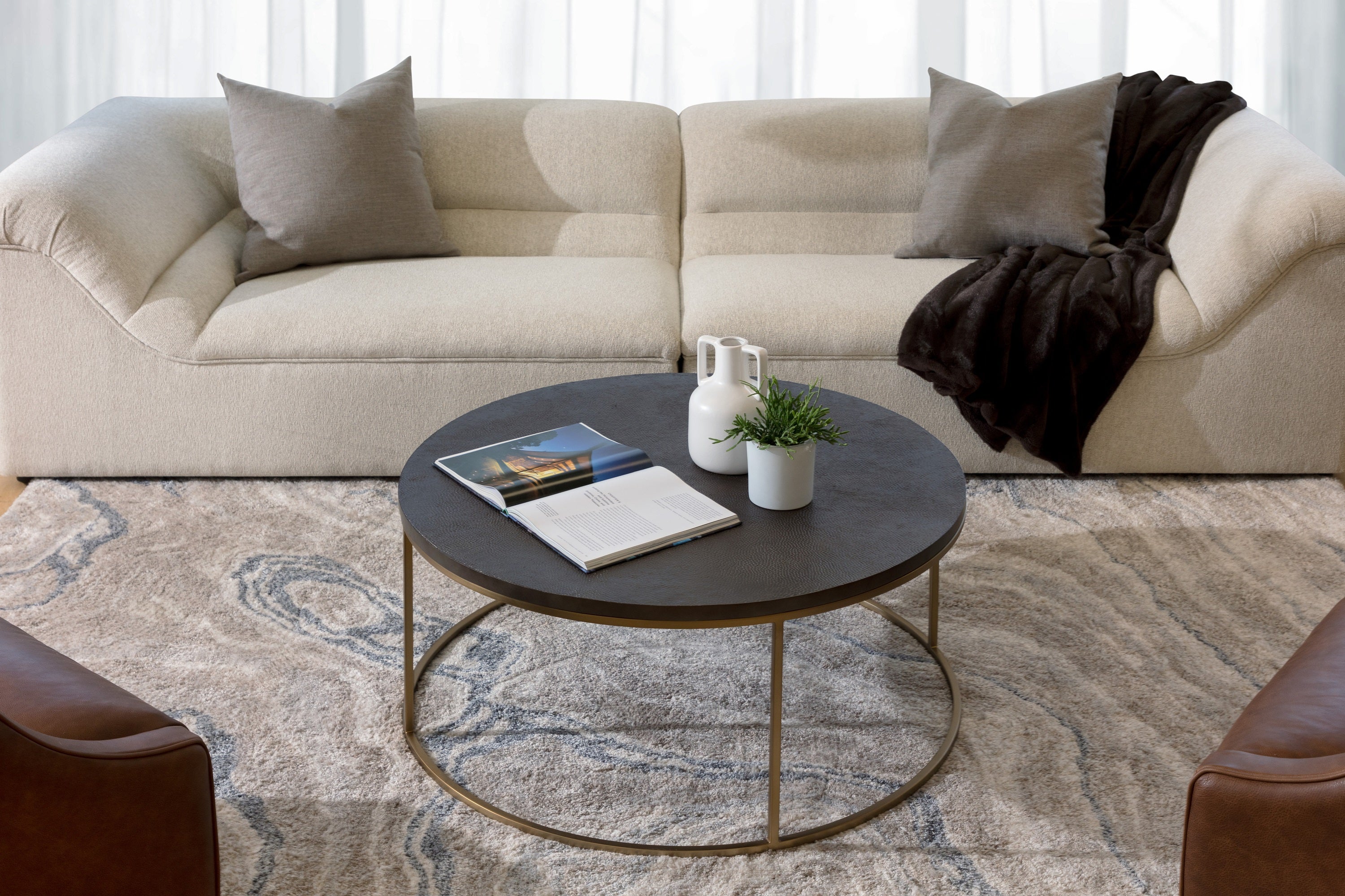 Gladys Sofa - Image 6
