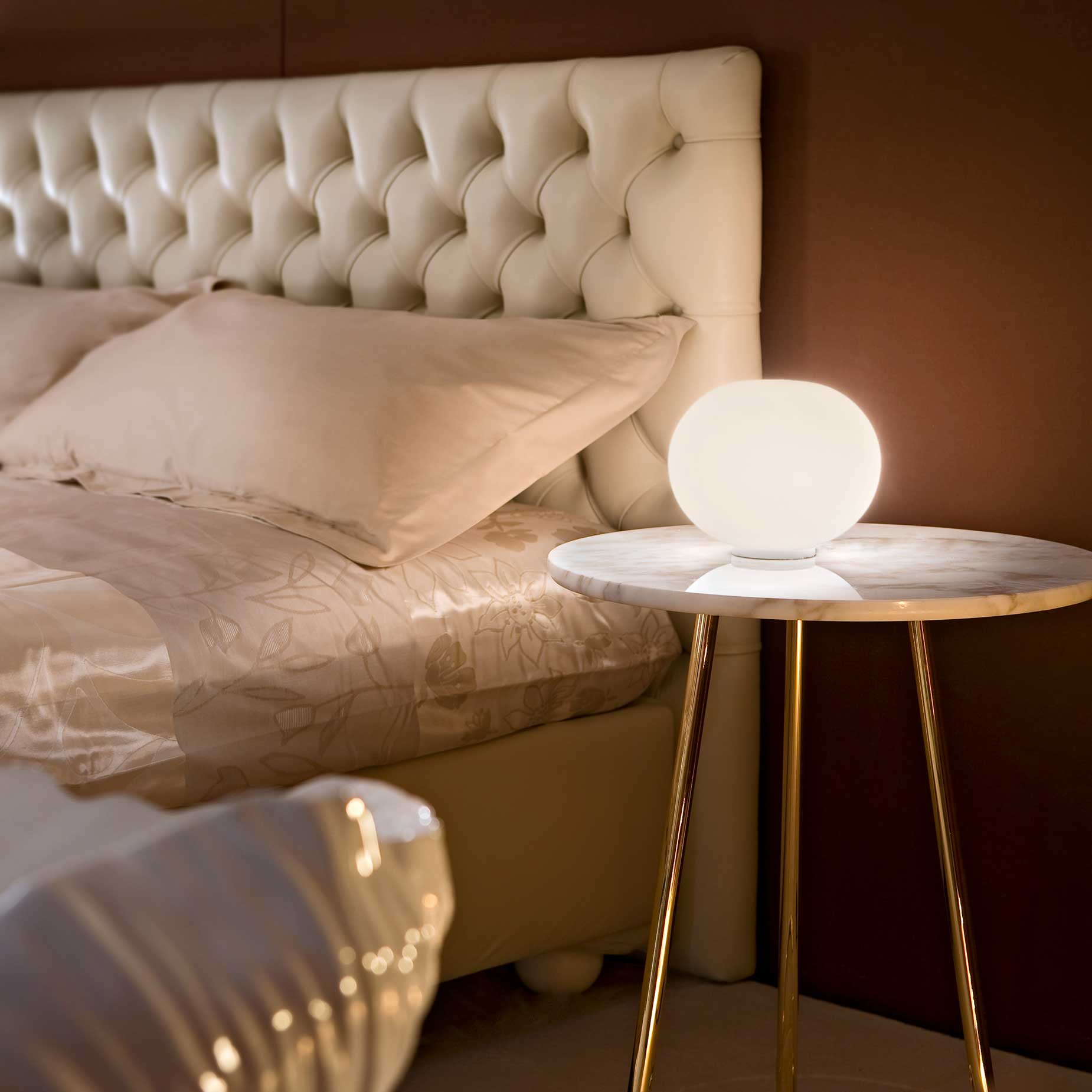 Glo-Ball Table Lamp - Image 6