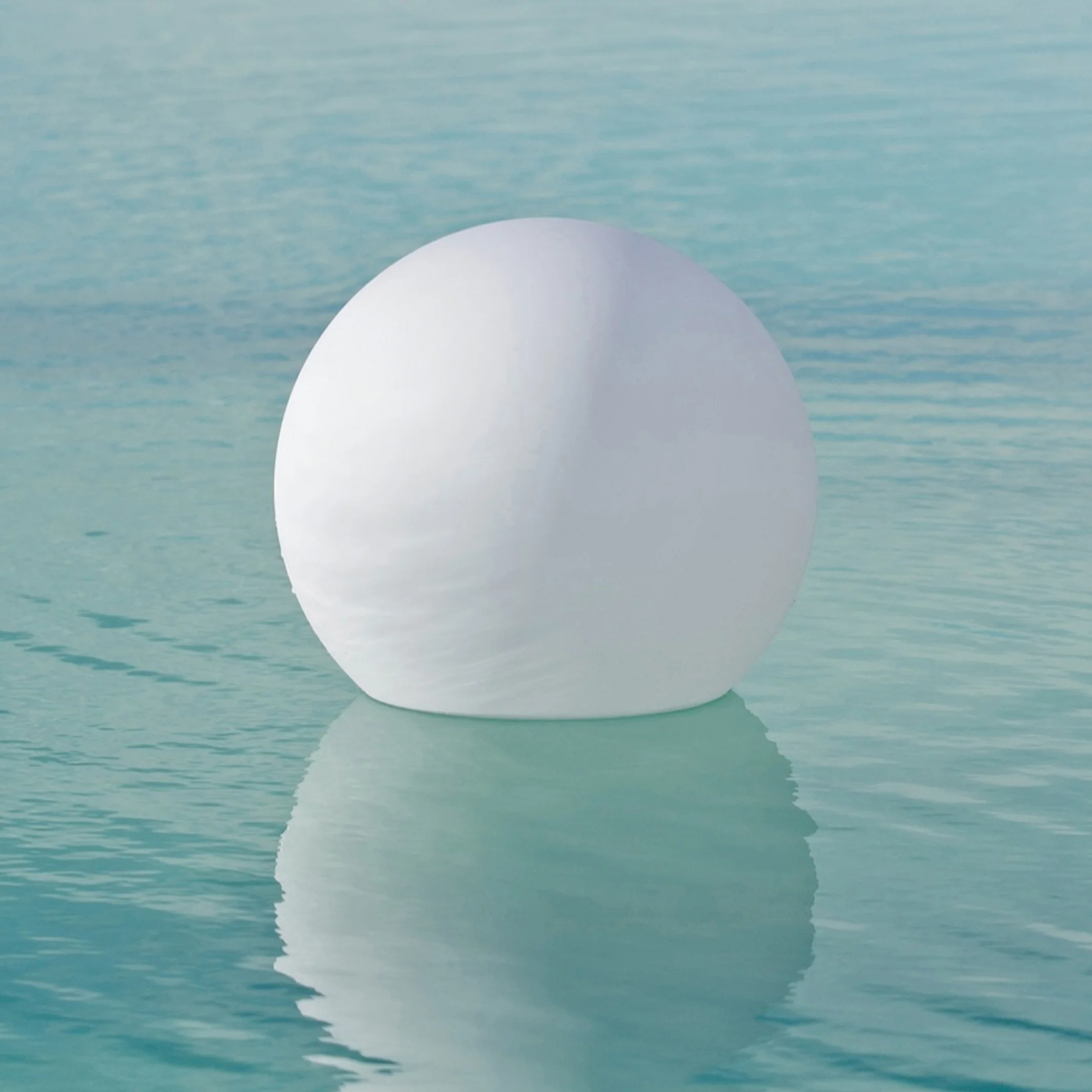 Globe Outdoor Bluetooth LED Lamp - Image 4