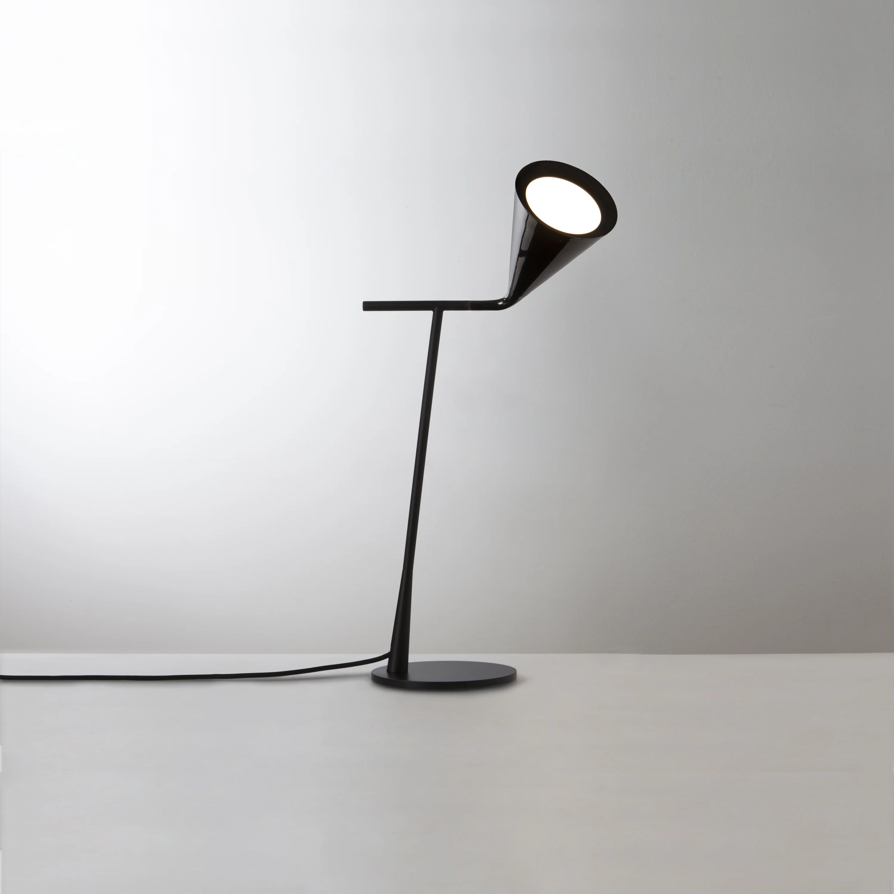 Gordon Table Lamp - Image 3