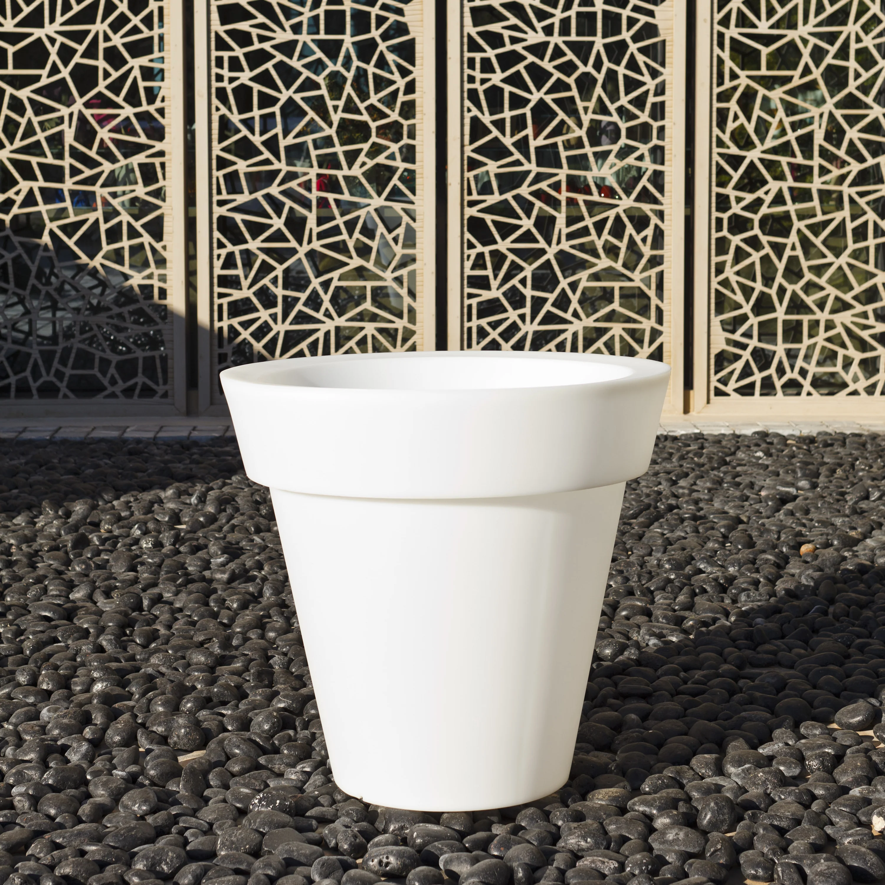 Gota Illuminated Bluetooth LED Outdoor Pot Plant - Image 3