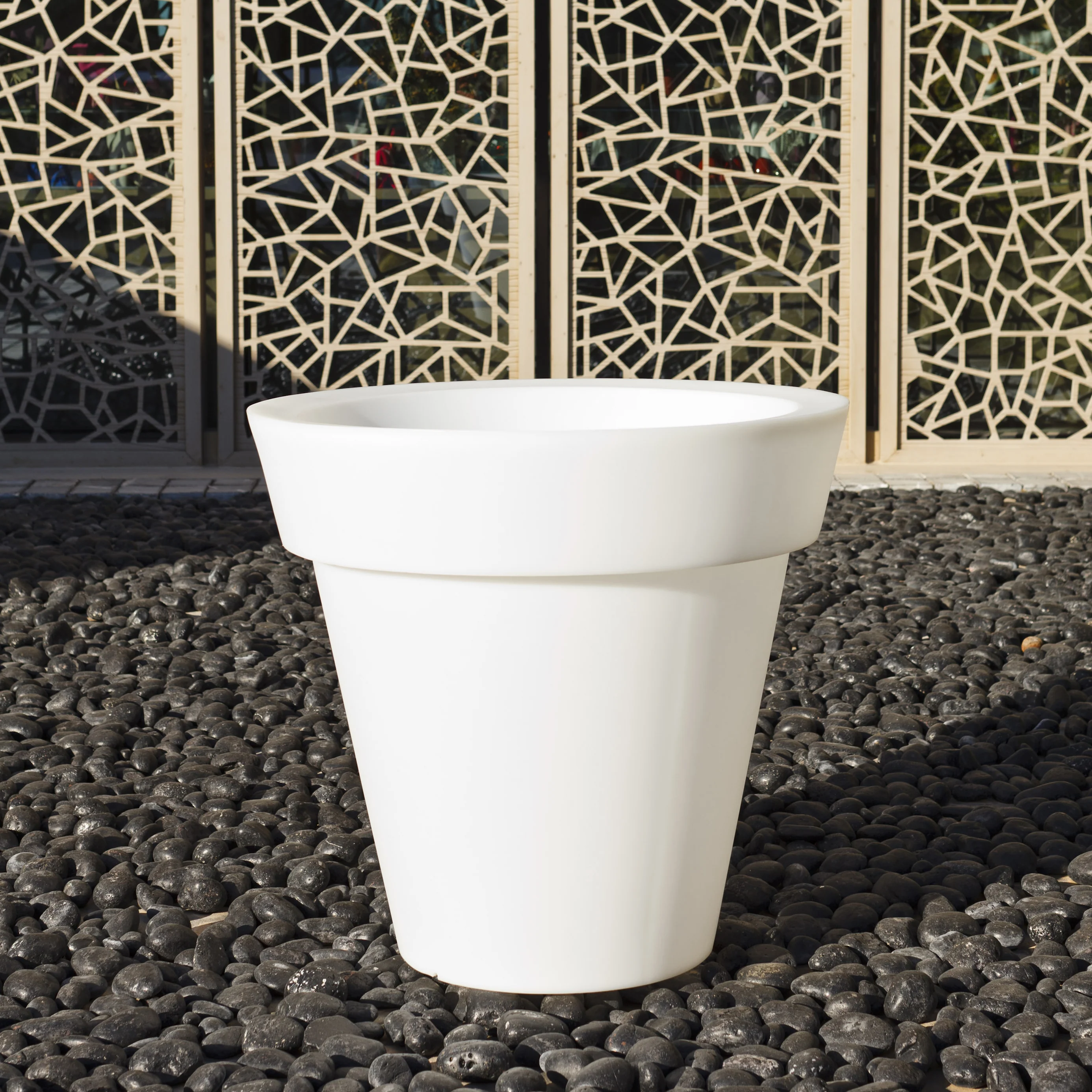 Gota Illuminated Bluetooth LED Outdoor Pot Plant - Image 4
