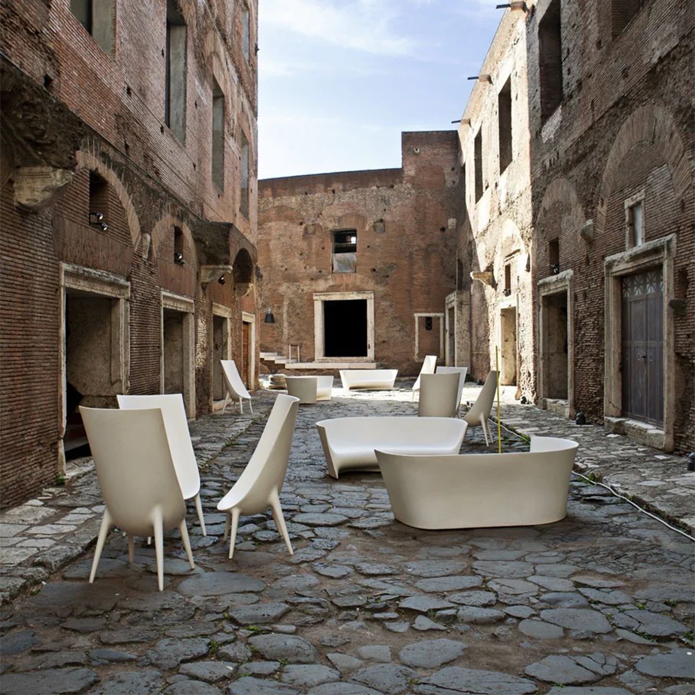 Grand Plie Outdoor Sofa - Image 15