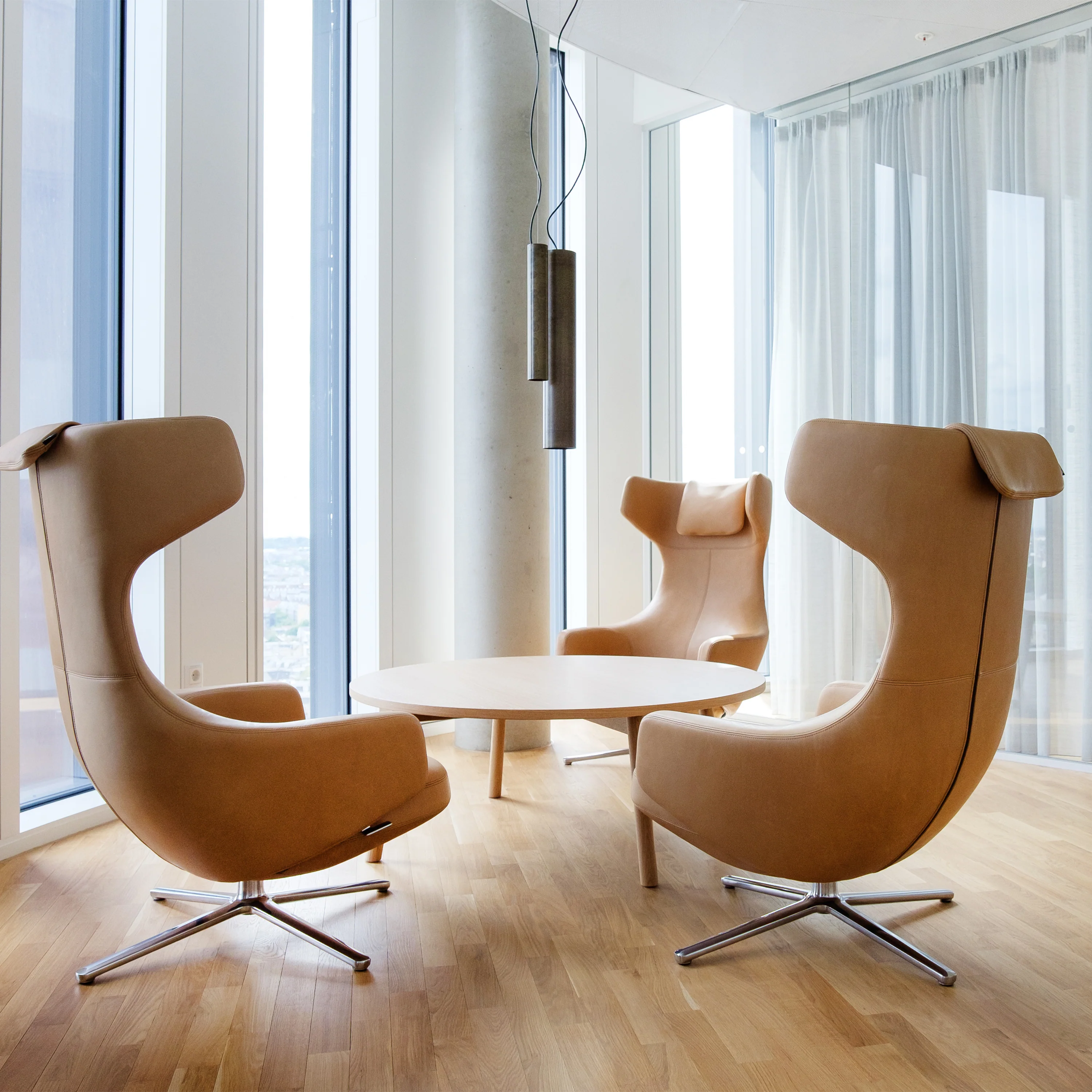 Grand Repos Lounge Chair - Image 30