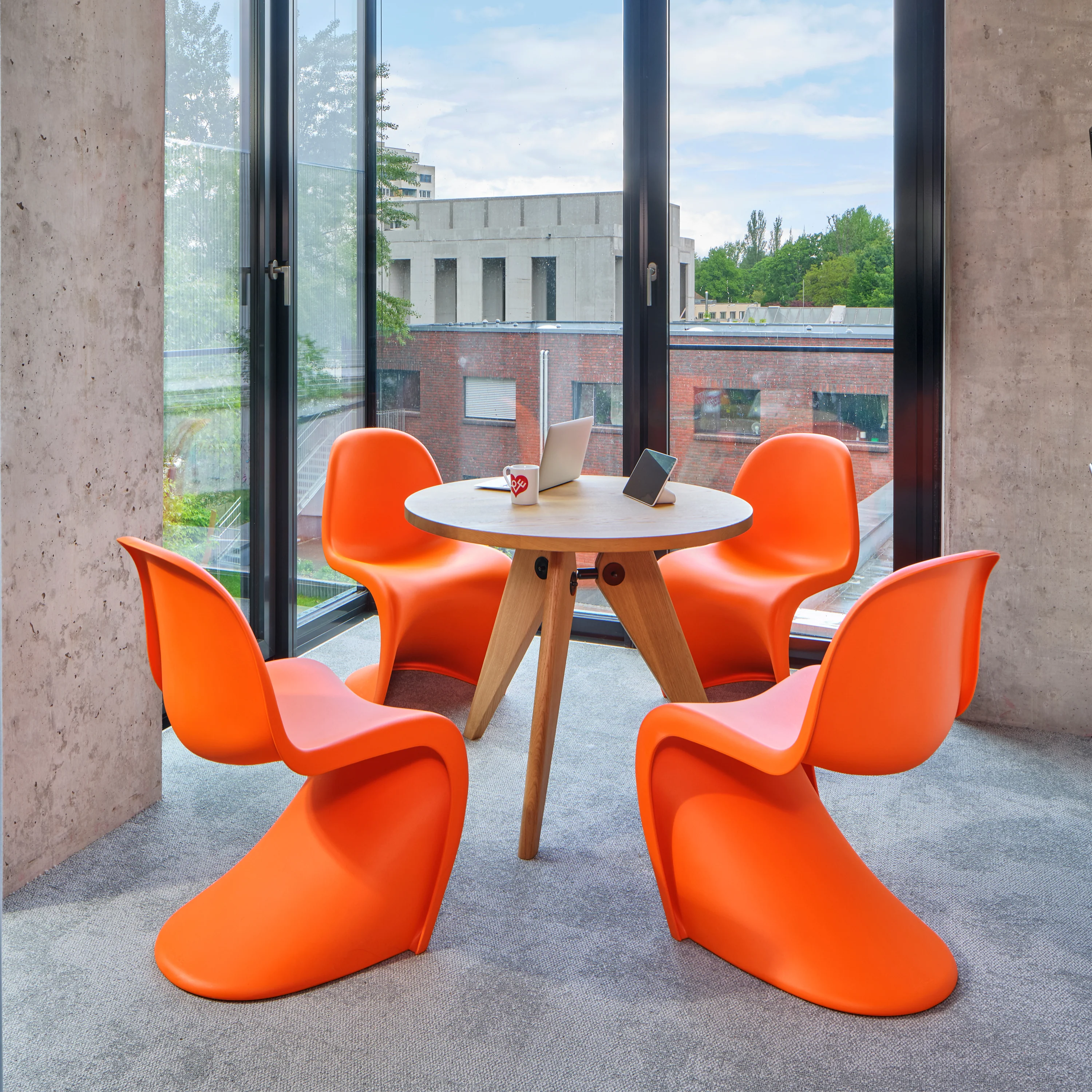Gueridon Dining Table - Image 14