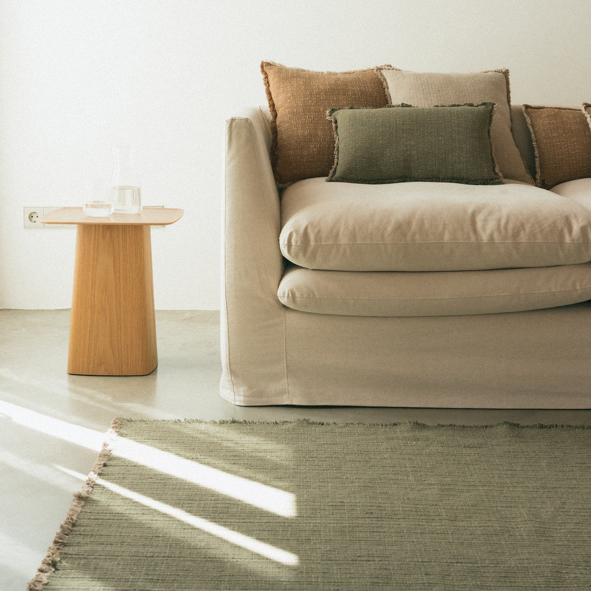 Handloom Area Rug - Image 4