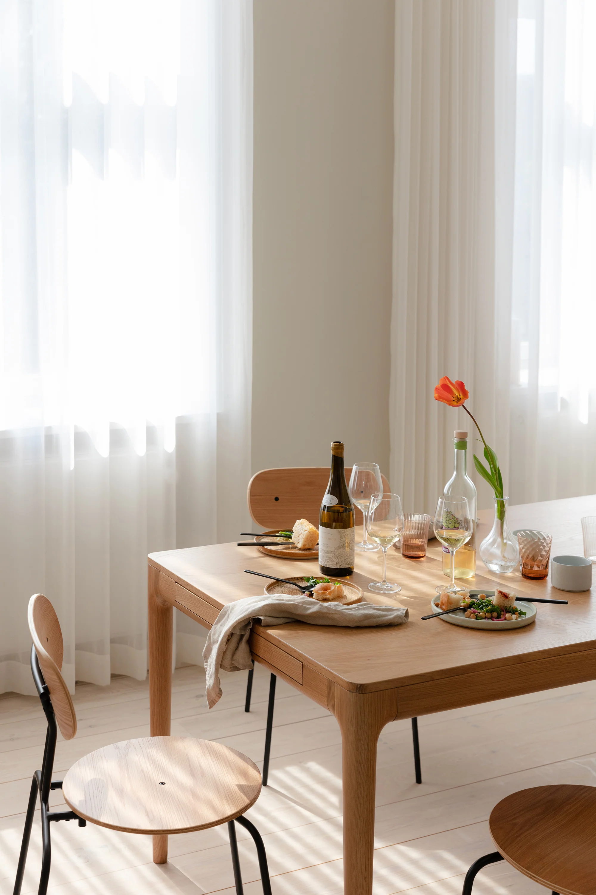 Heart'n'Soul Extendable Dining Table - Image 23