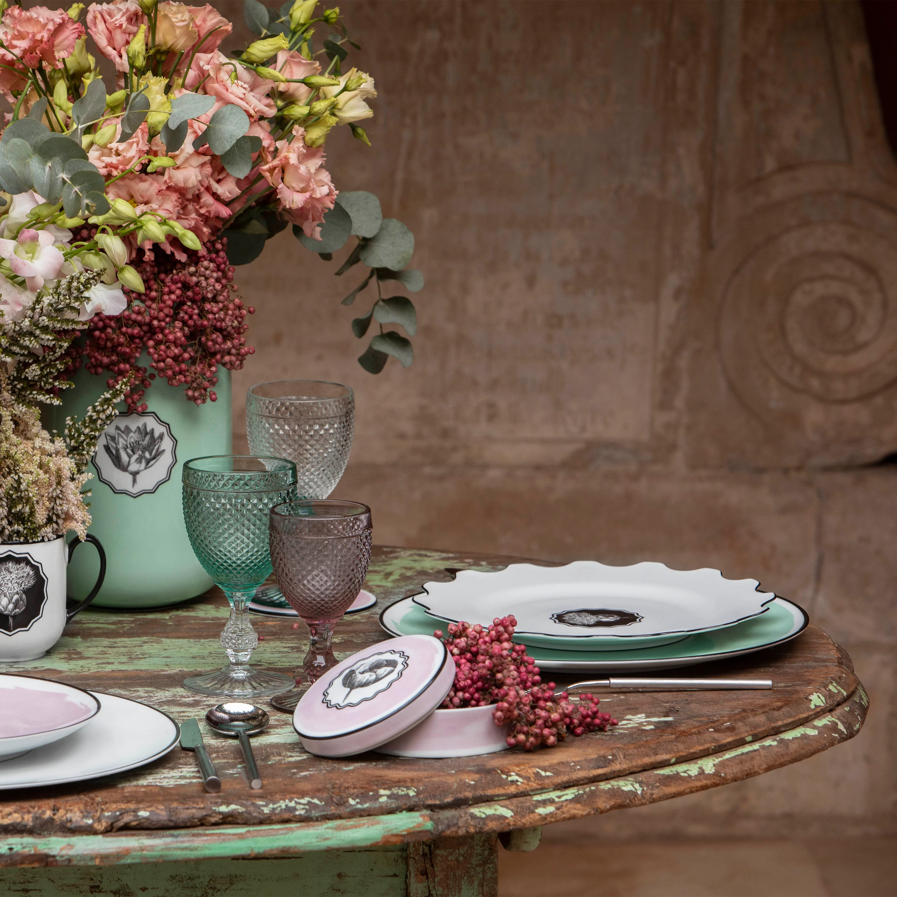 Herbariae Dinner Plate - Image 3