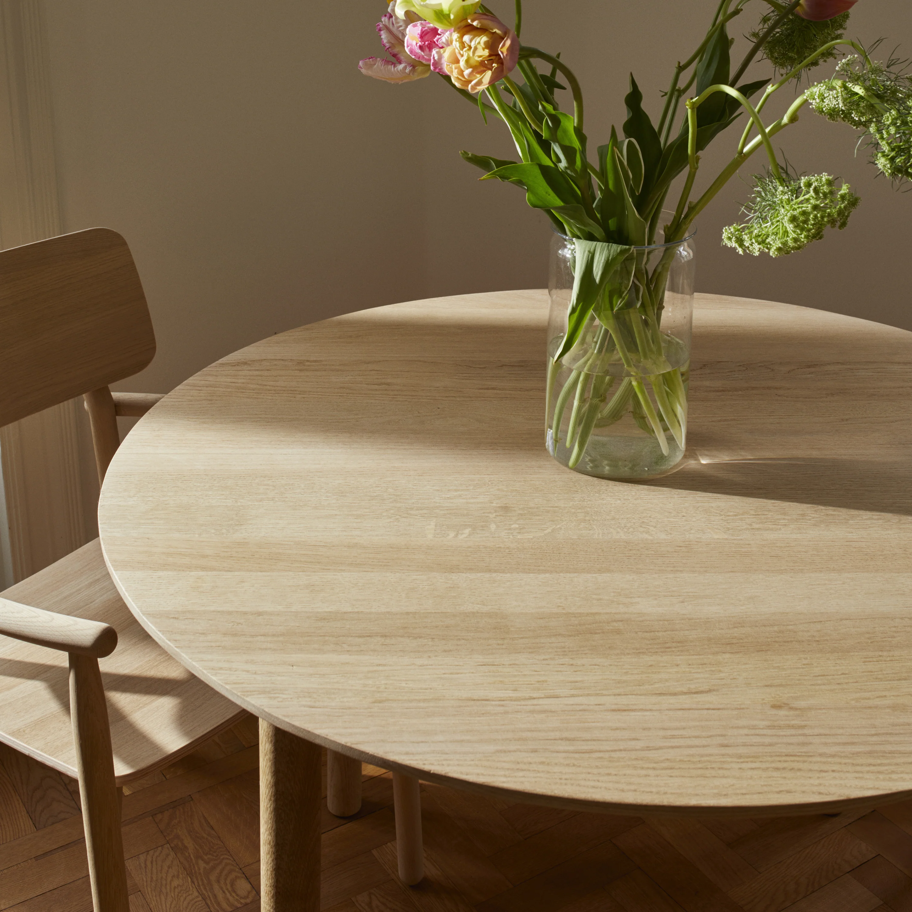 Hven Round Dining Table - Image 9