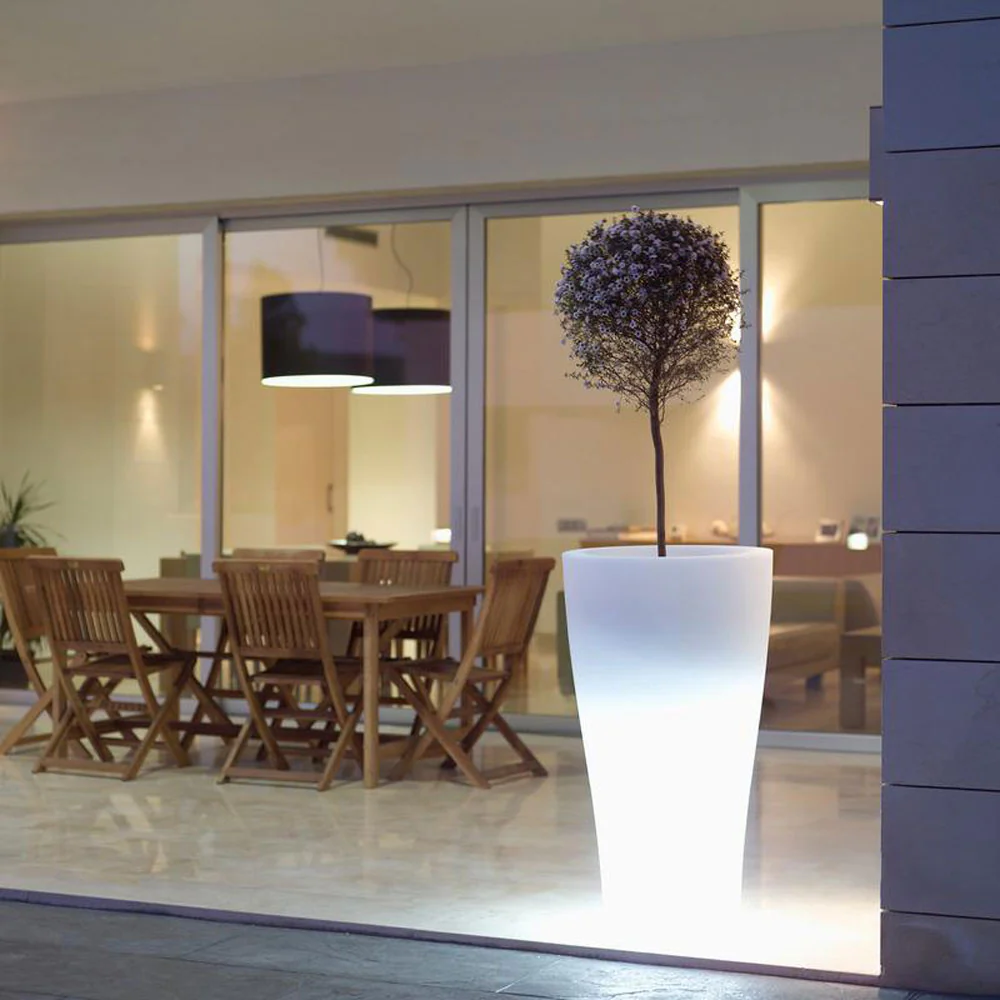 Illuminated Curvada Planter - Image 2
