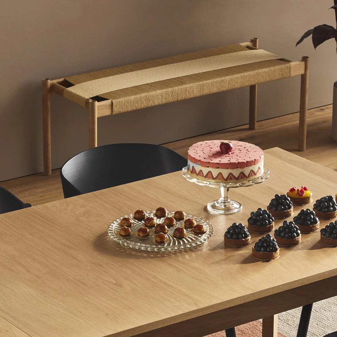 Invitation Bench - Image 4