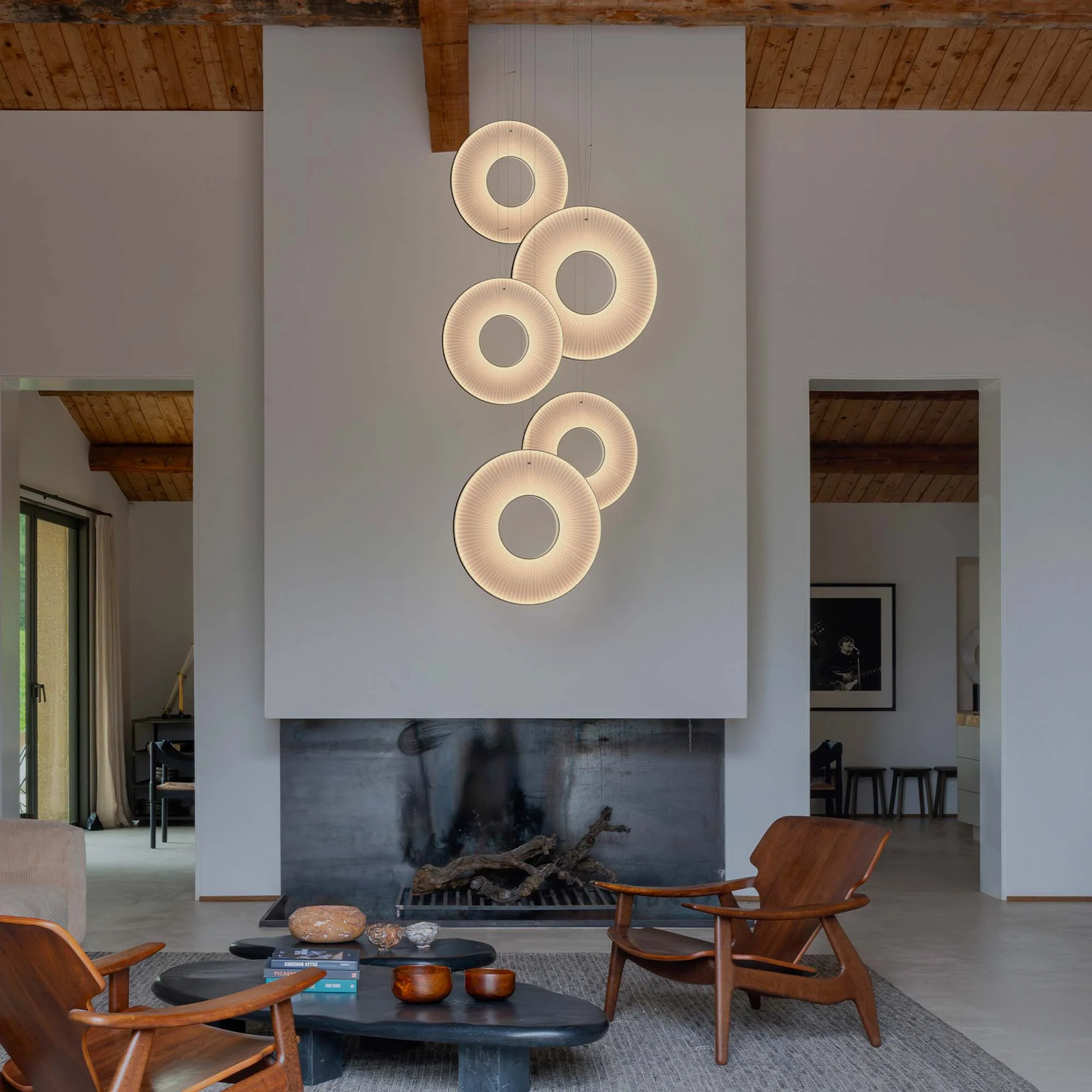 Iris Vertical LED Pendant Light - Image 7