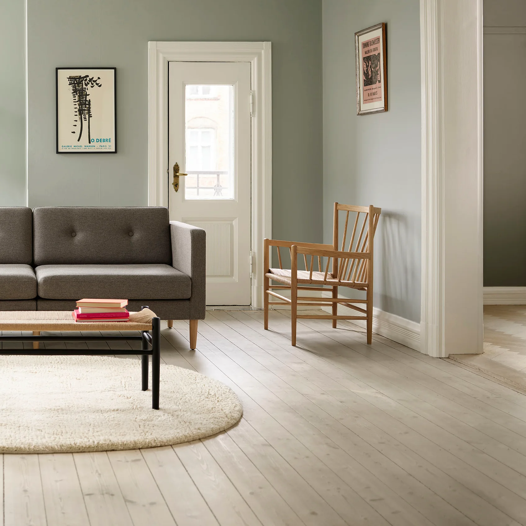 J82 Lounge Chair - Image 8