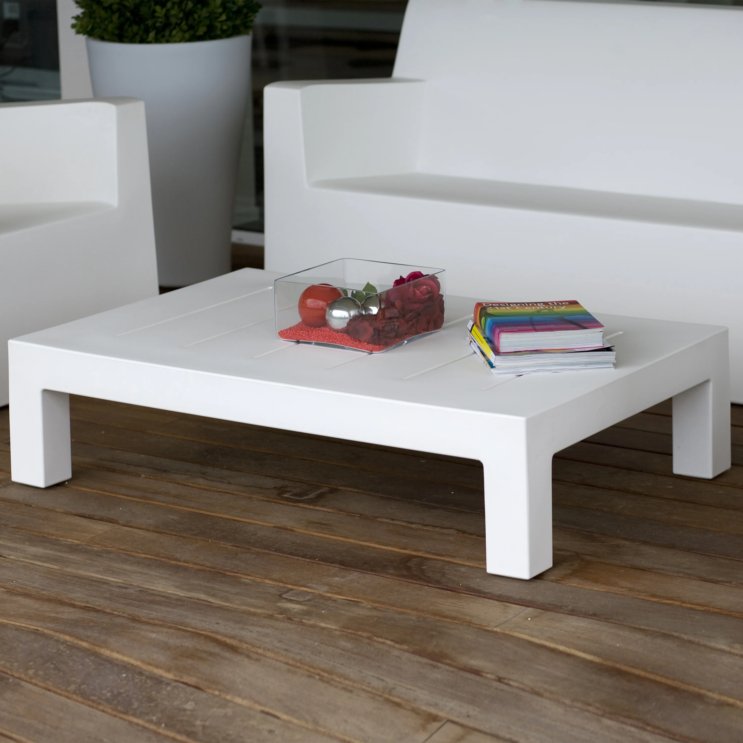 Jut Outdoor Coffee Table - Image 17