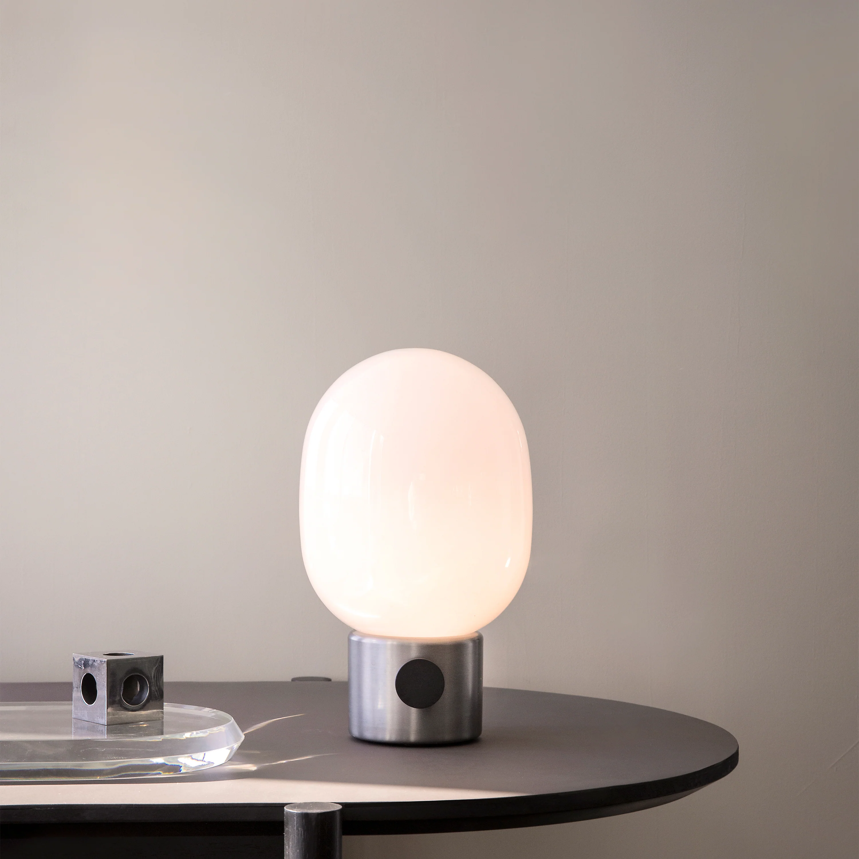 JWDA Table Lamp - Image 16