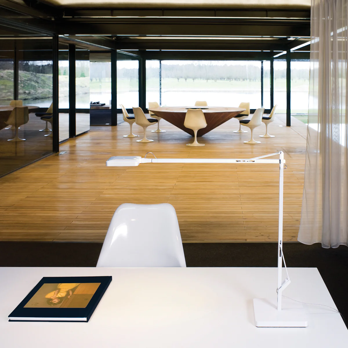 Kelvin Green Mode Table Lamp - Image 6