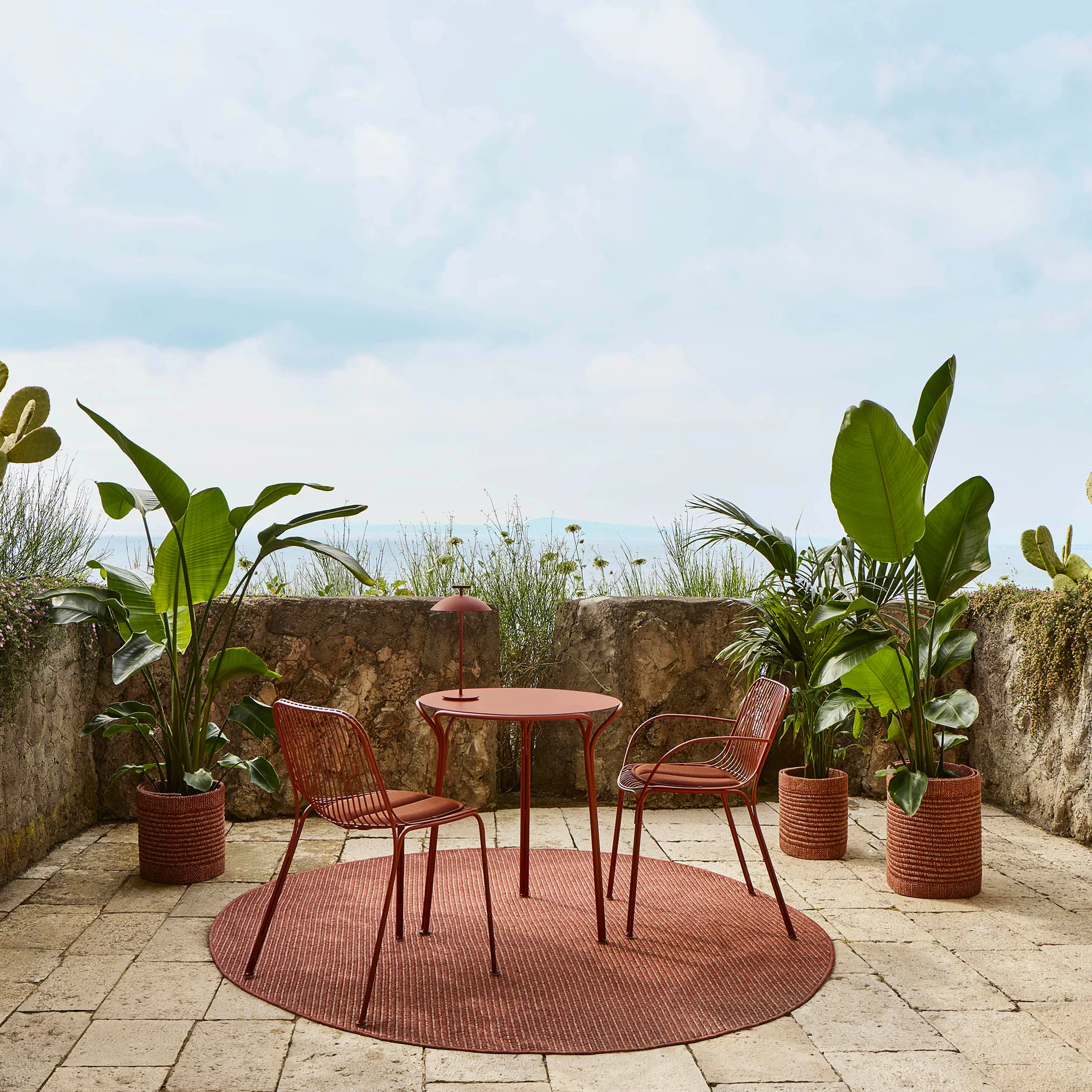 Kleo Outdoor Cachepot - Image 15