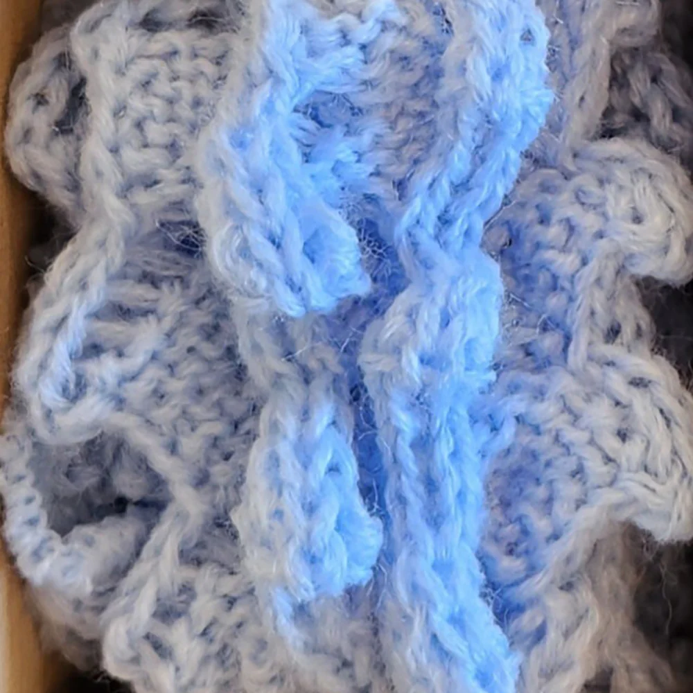 Knitted Falling LED Pendant Light - Image 7
