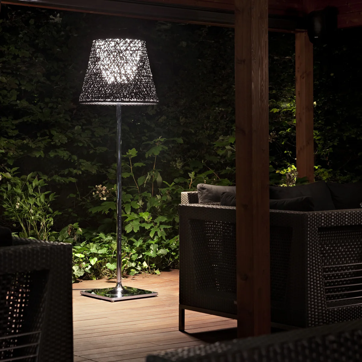 Ktribe F3 Outdoor Floor Lamp - Image 5