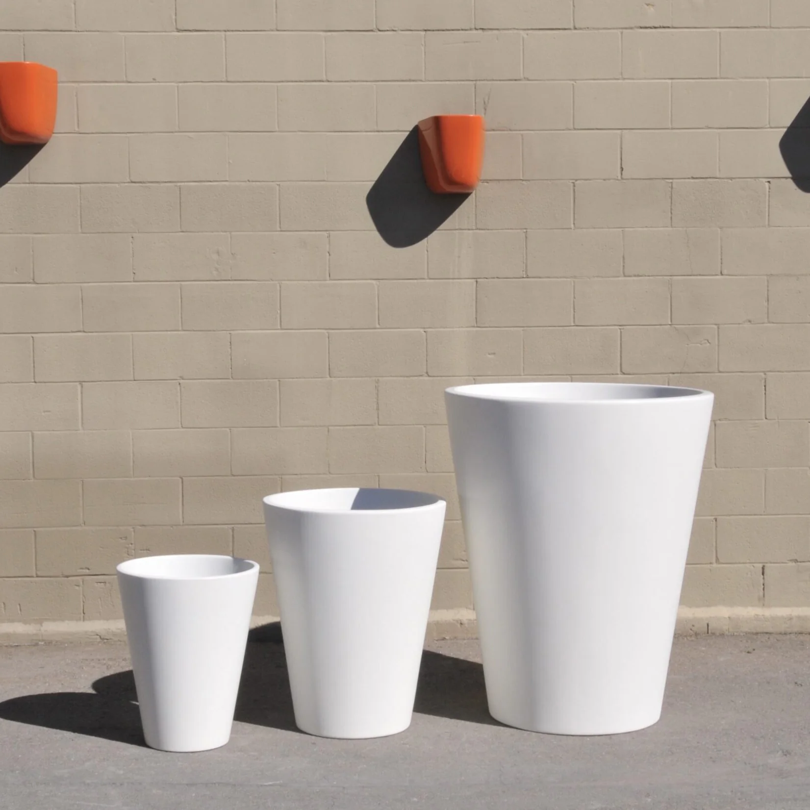 La Gardo Tackett Planter/Container - Image 5