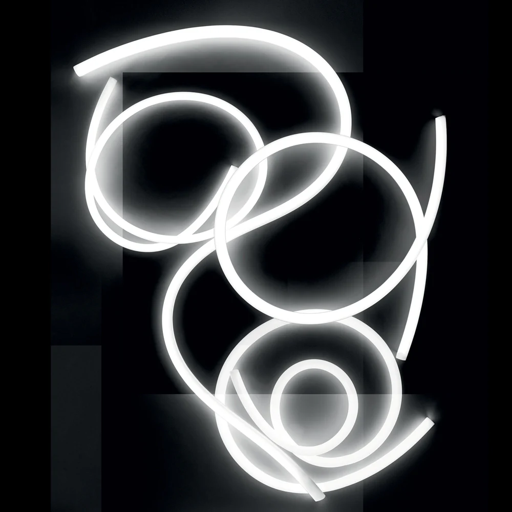La Linea Outdoor Wall/Ceiling Light - Image 8