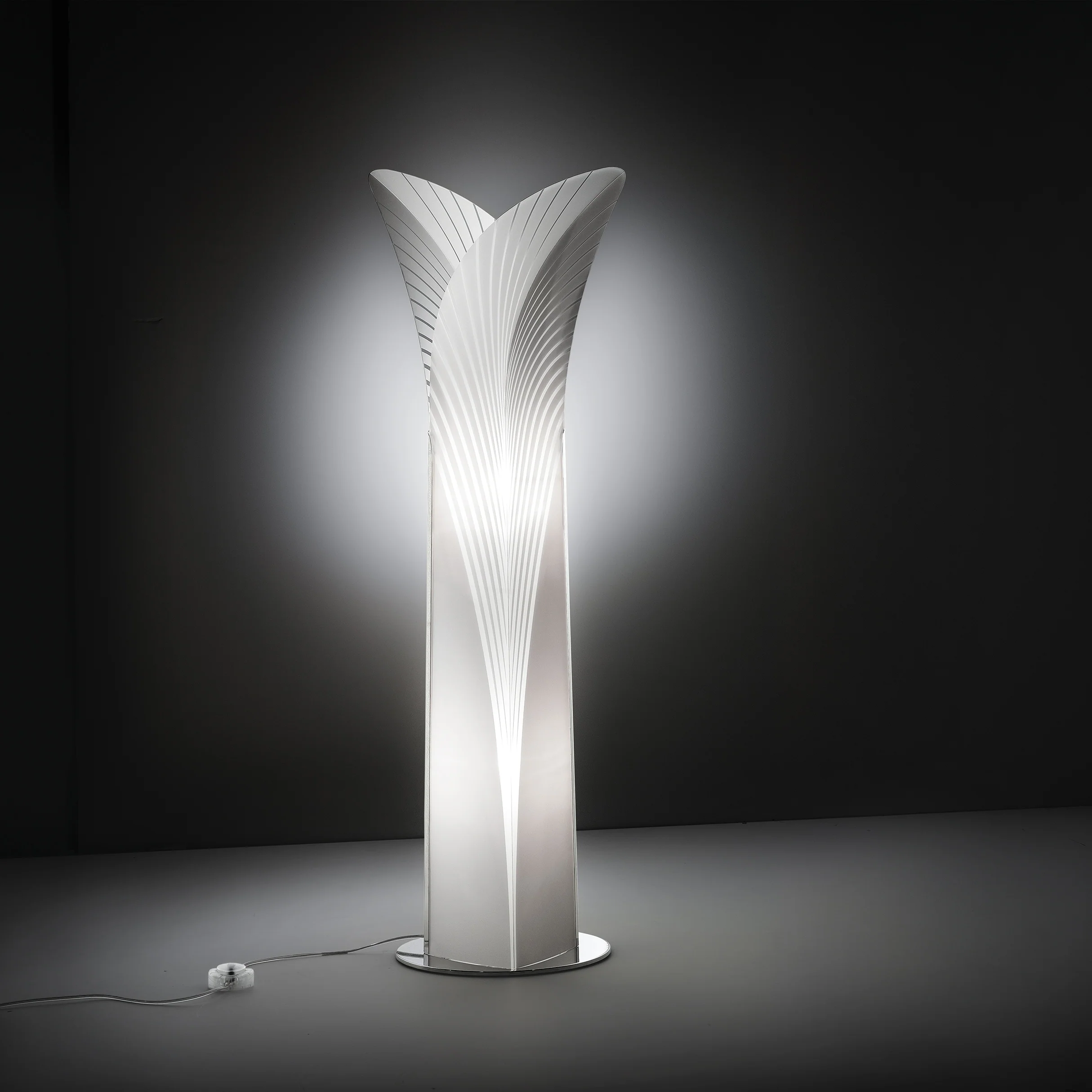 Las Palmas Floor Lamp - Image 6