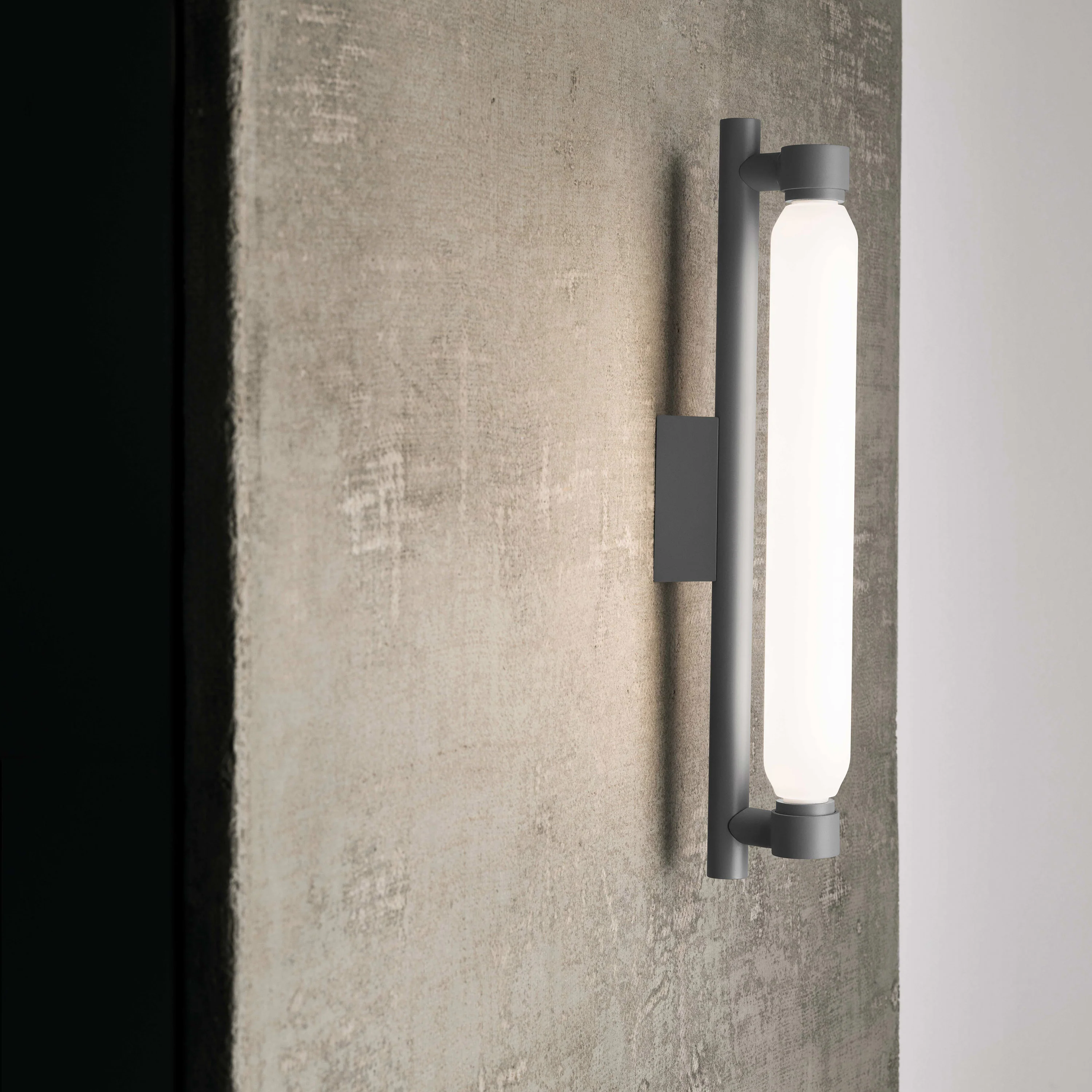 Le Corbusier La Roche Wall Sconce - Image 4
