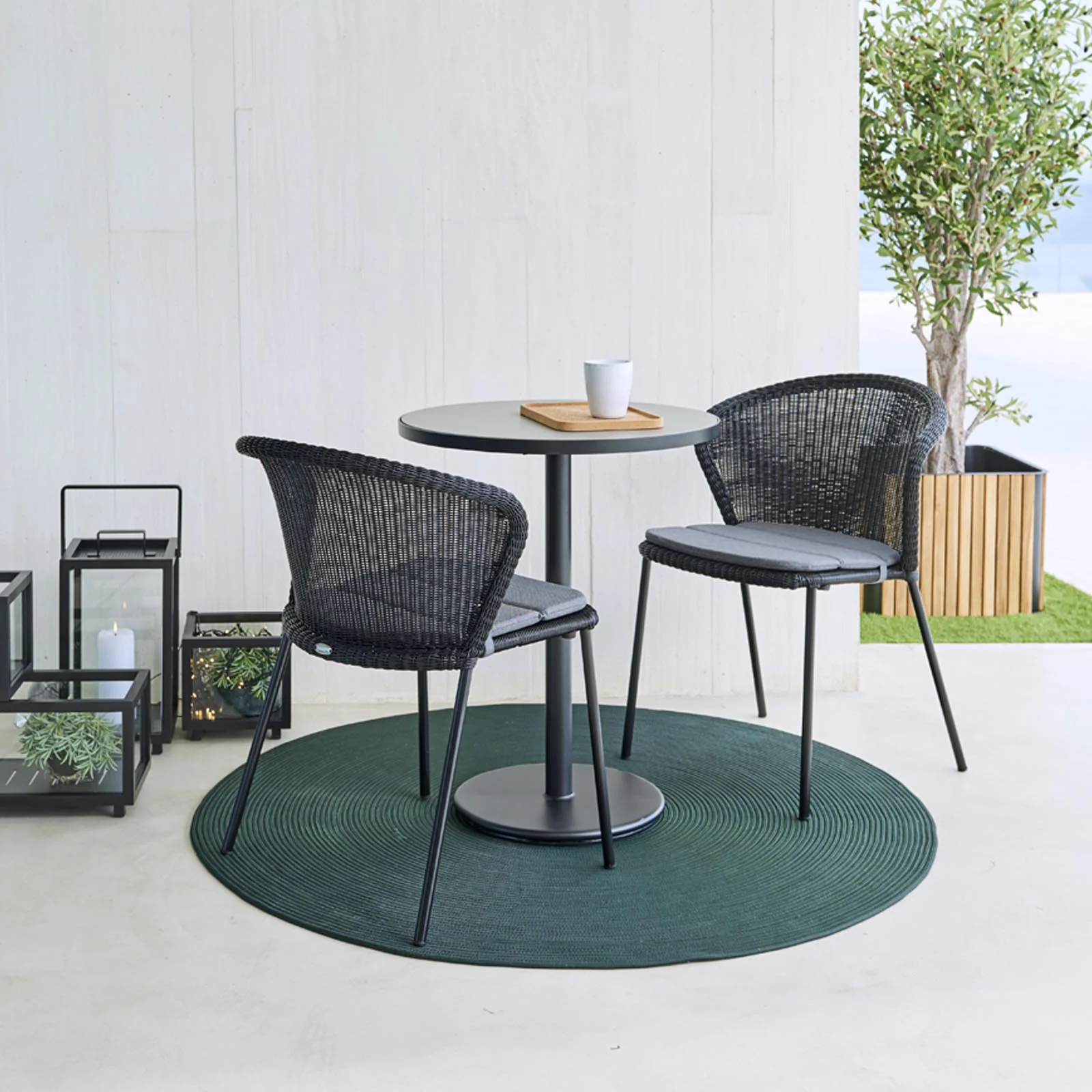 Lean Outdoor Stackable Chair - Image 13