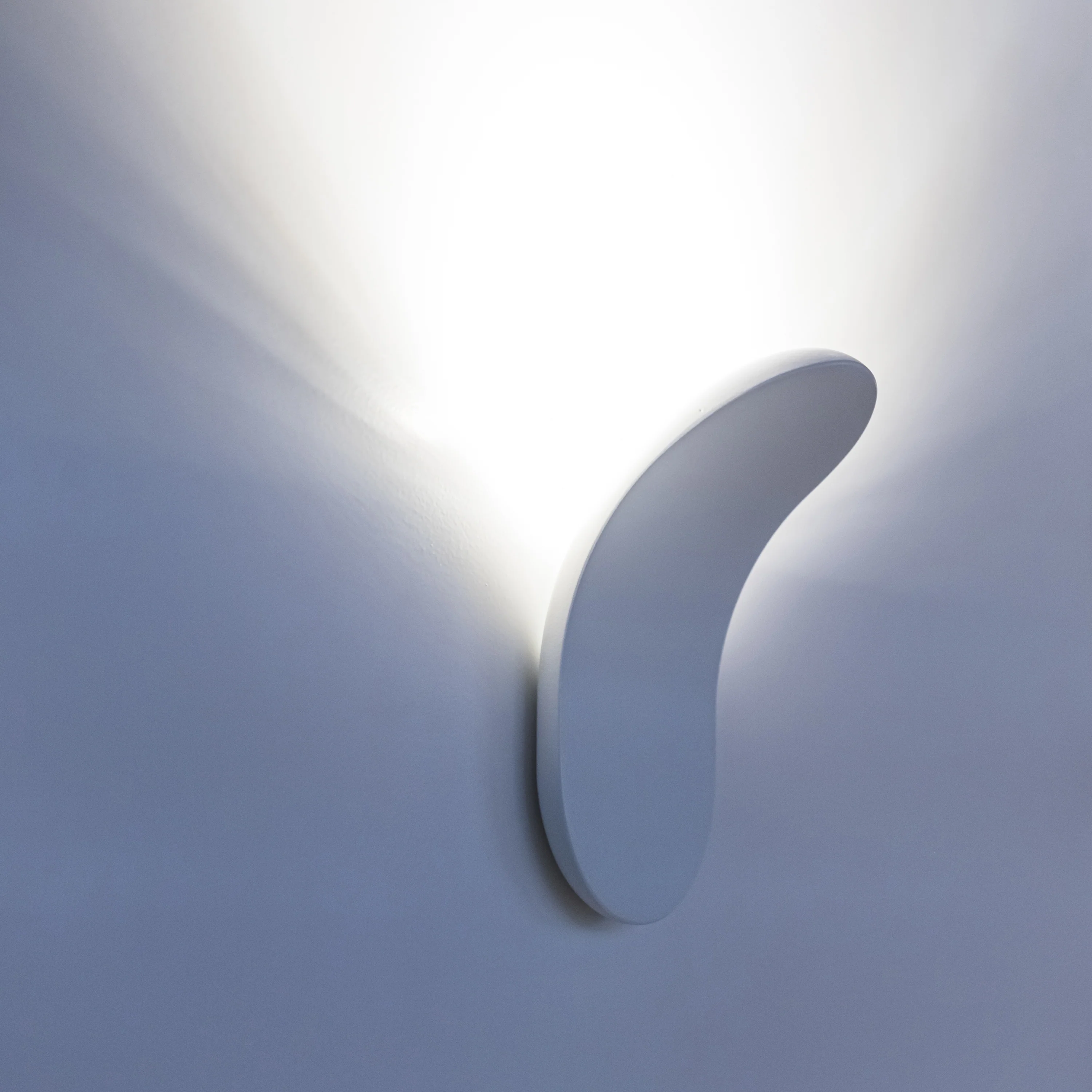 Lik Wall Sconce - Image 10