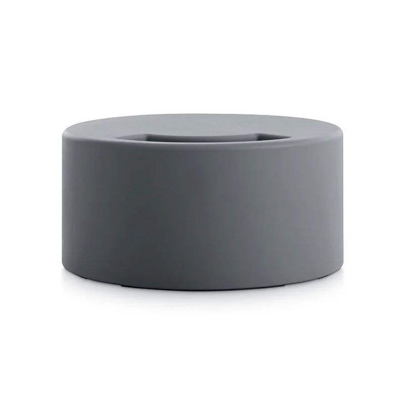 Lipstick Outdoor Table - Image 10