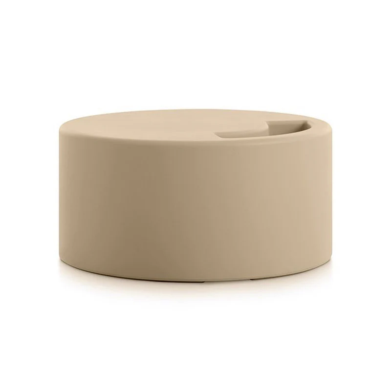 Lipstick Outdoor Table - Image 29