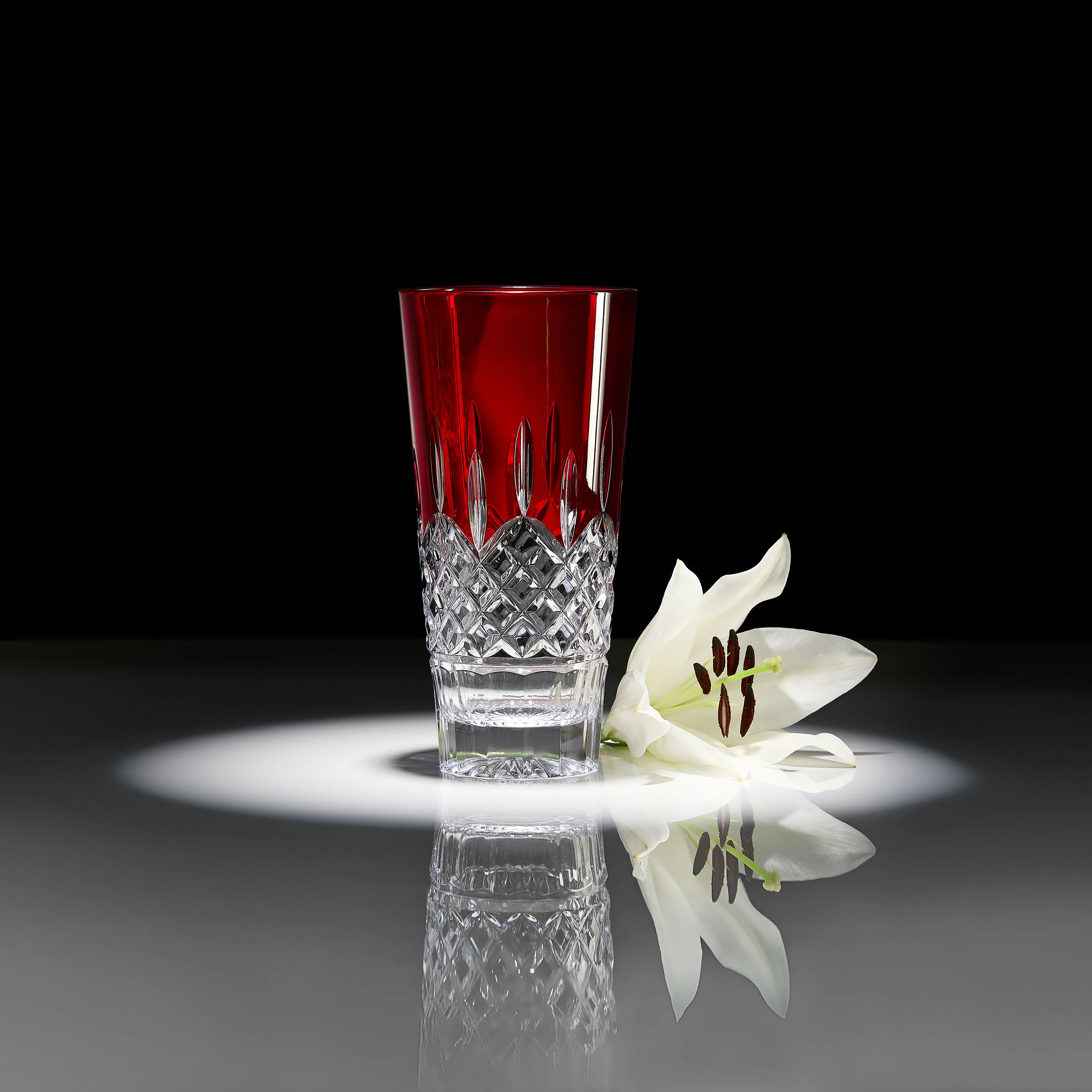 Lismore Red Vase - Image 2