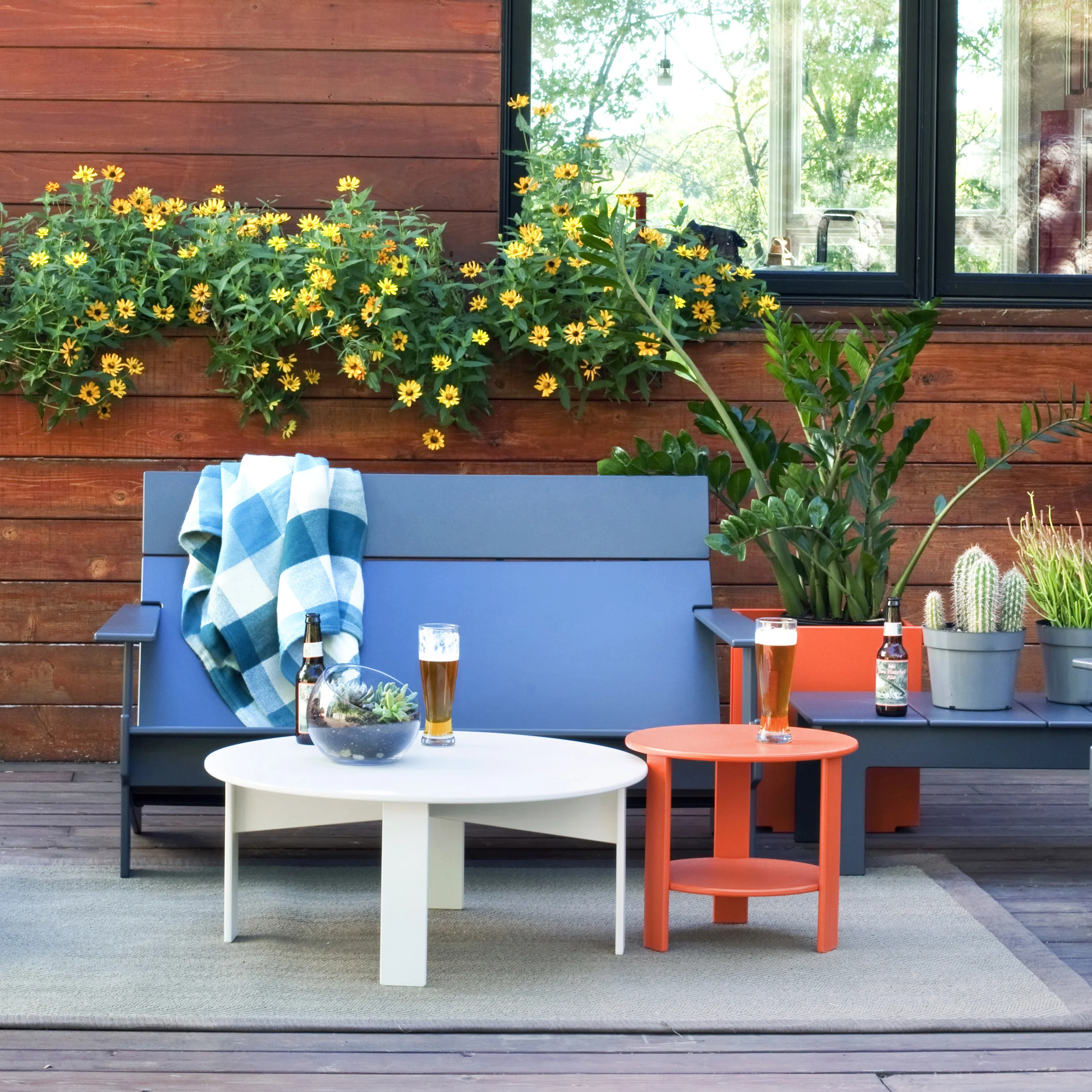 Lollygagger Round Outdoor Cocktail Table - Image 37