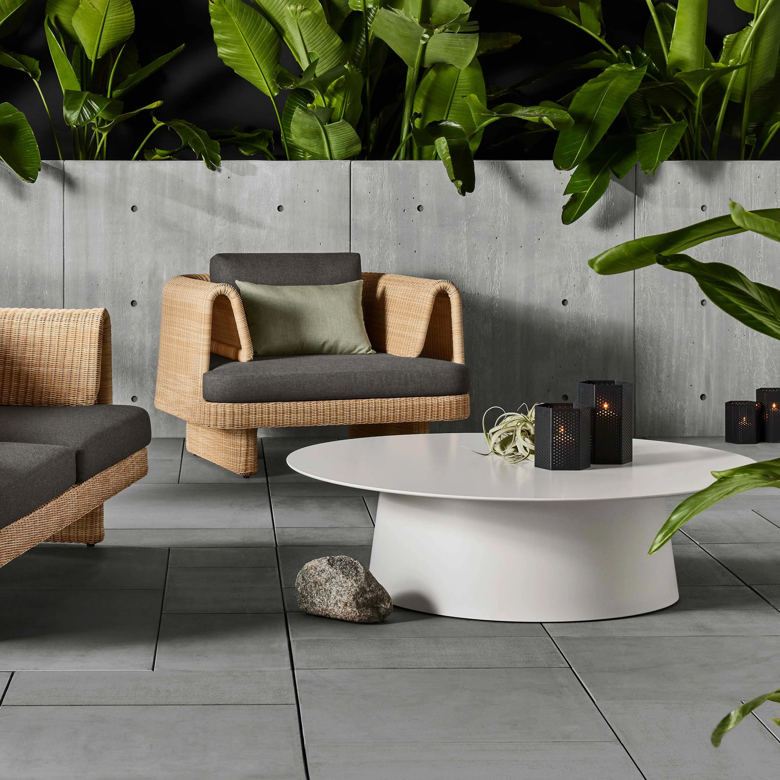 Loophole Outdoor Lounge Chair - Image 2