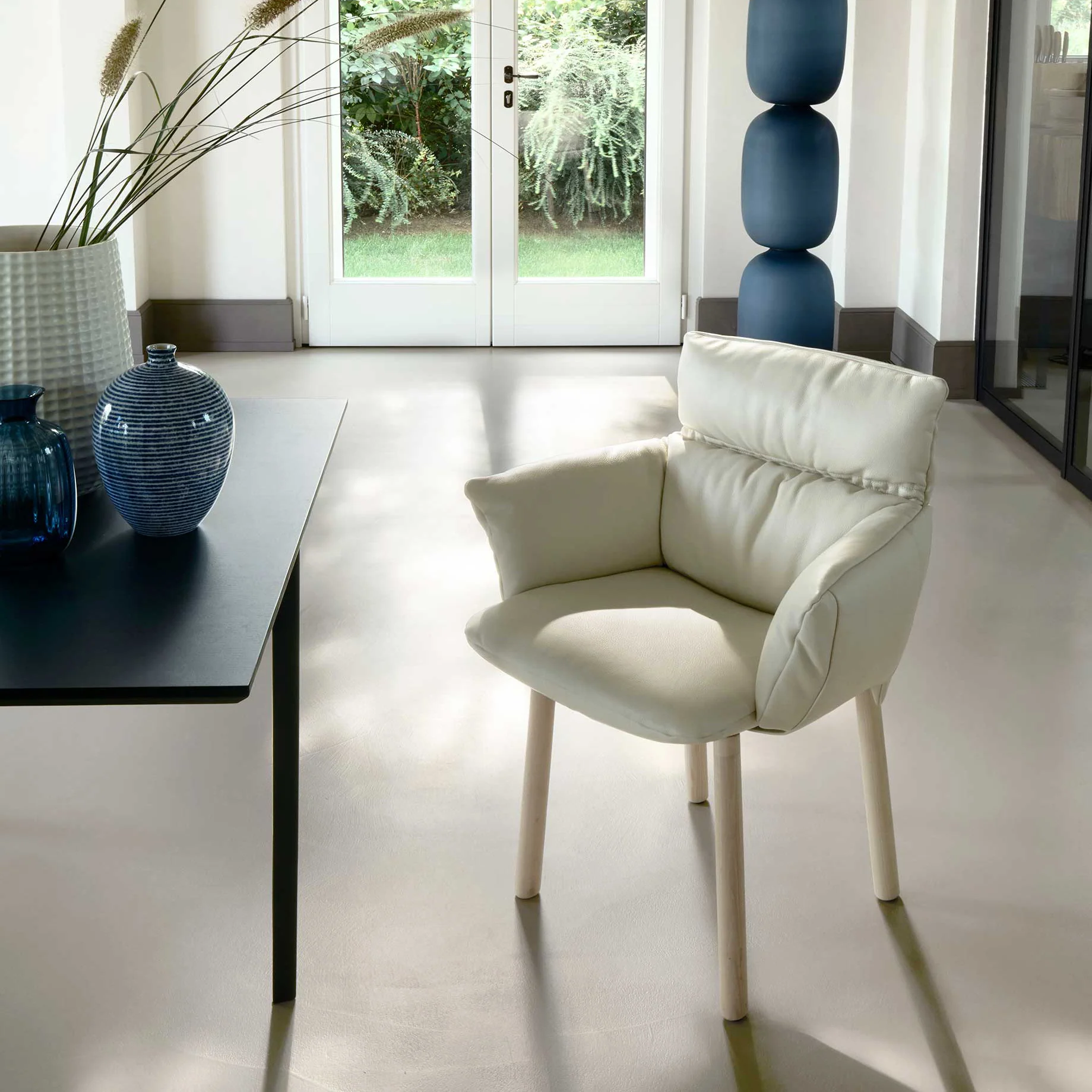 Lud'ina Dining Armchair - Image 3