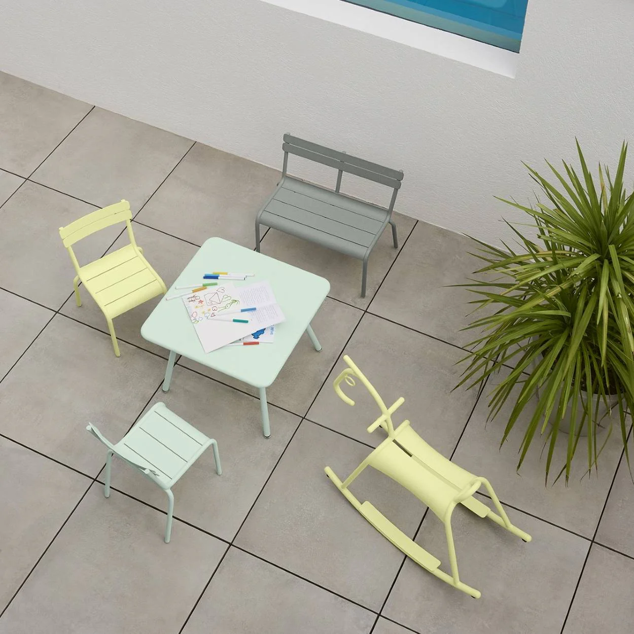Luxembourg Kid Outdoor Bench - Image 7
