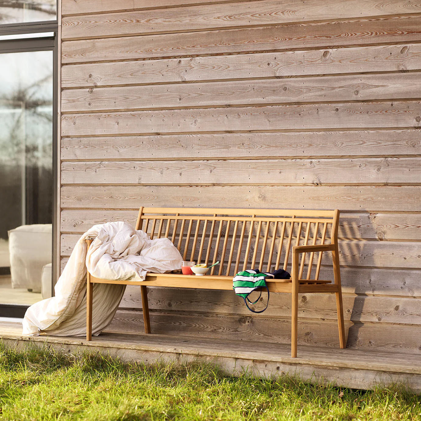 M11 Sammen Outdoor Bench - Image 4