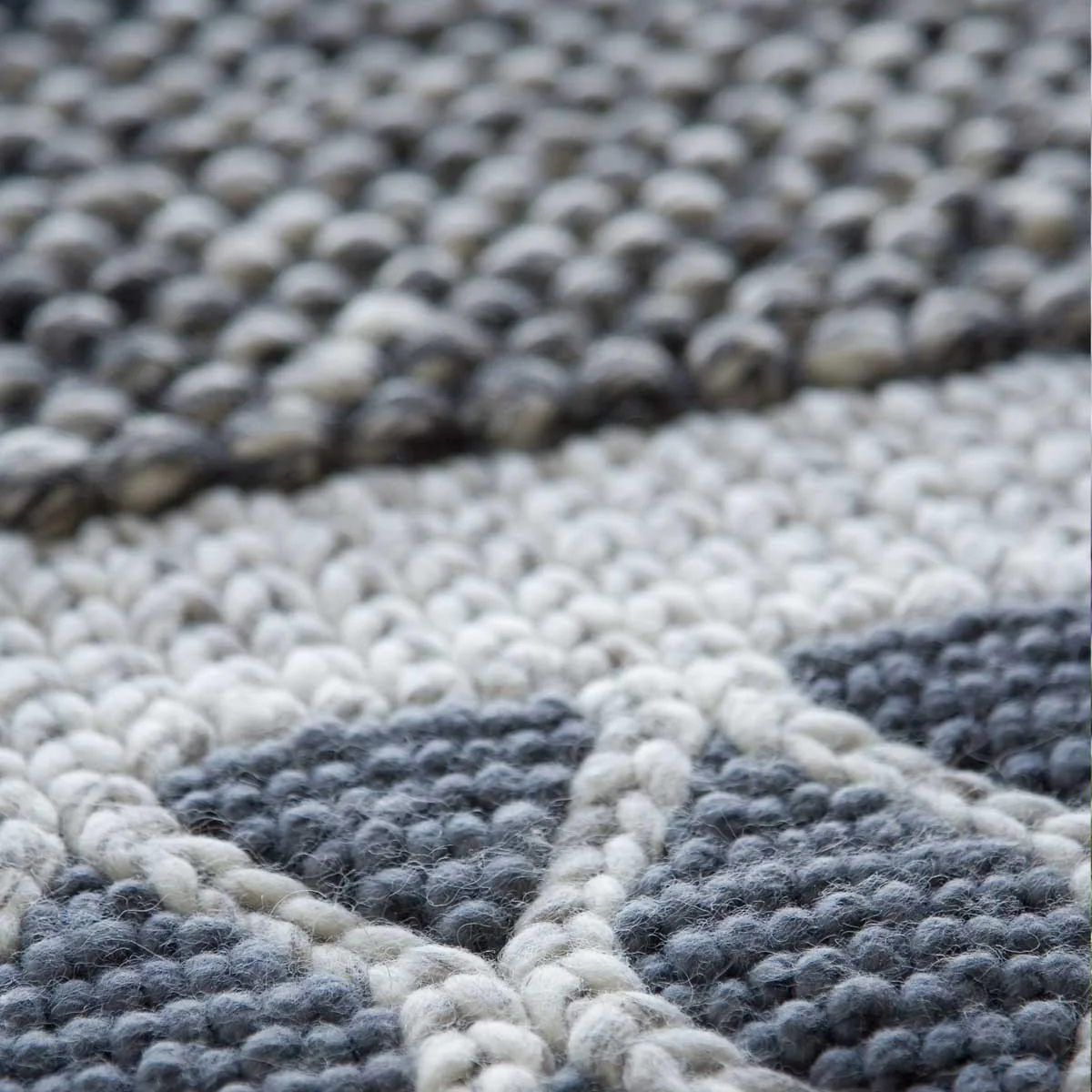 Mangas Campana Wool Rug - Image 8