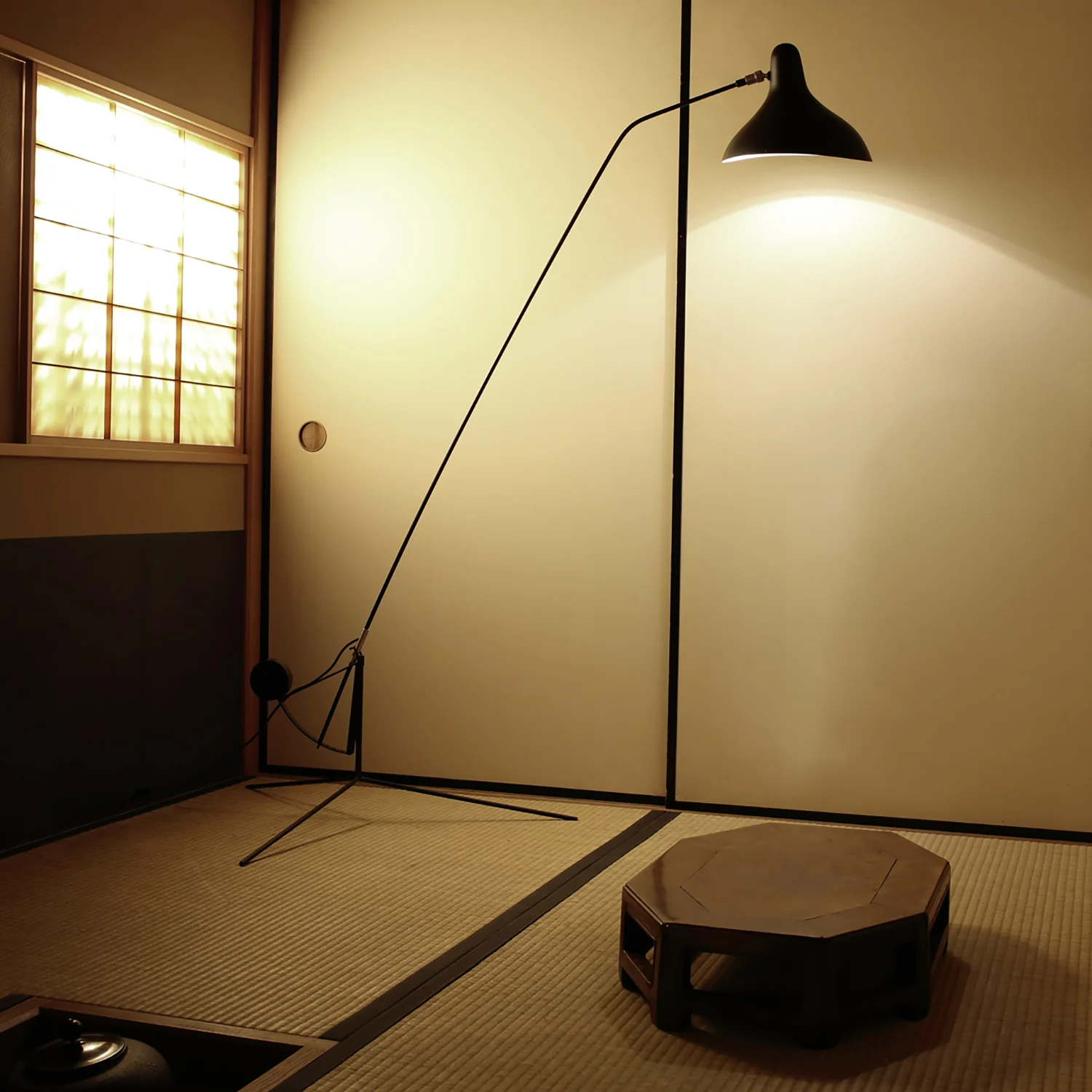 Mantis BS1 Floor Lamp - Image 15