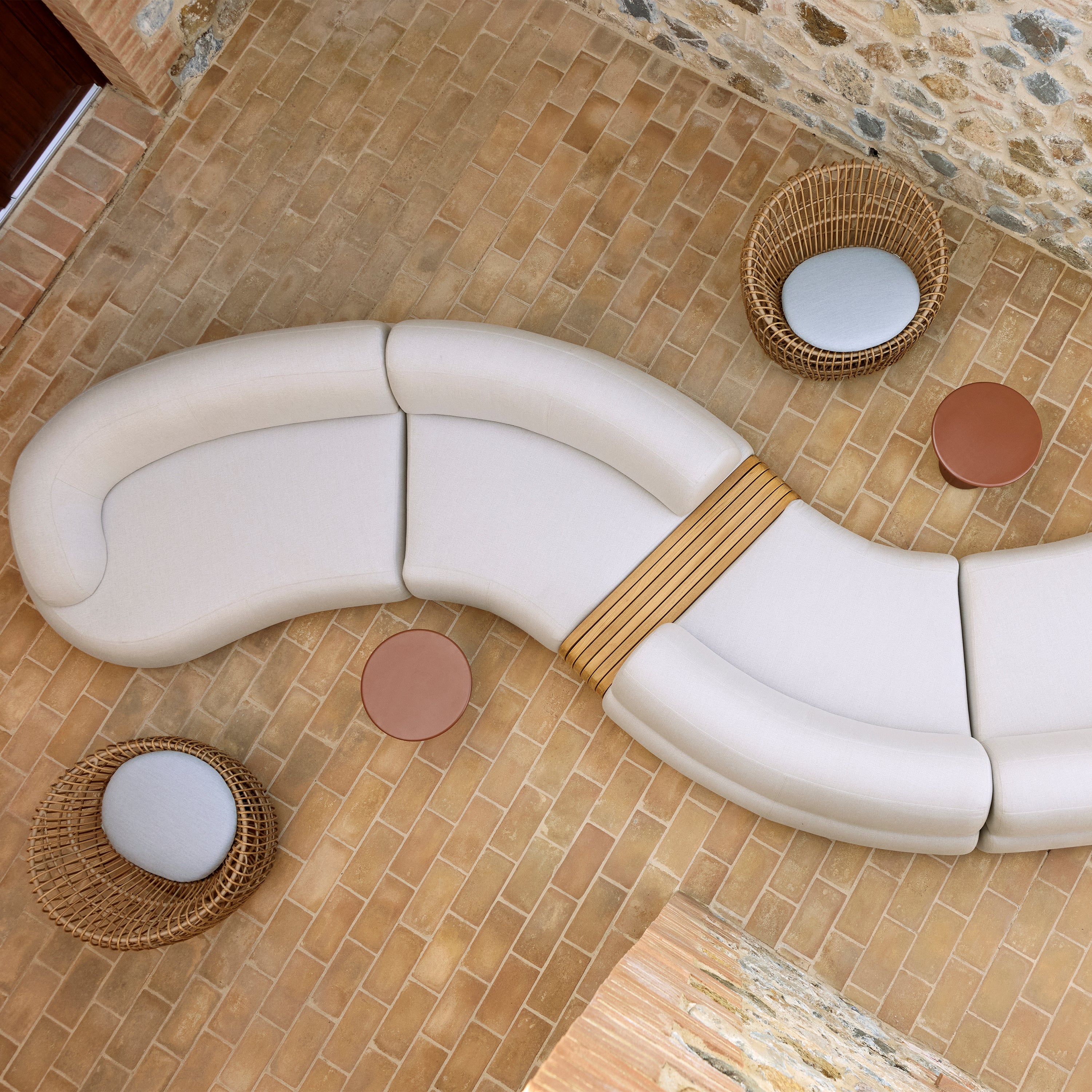 Mellow 6-Seater Outdoor Sofa - Image 7