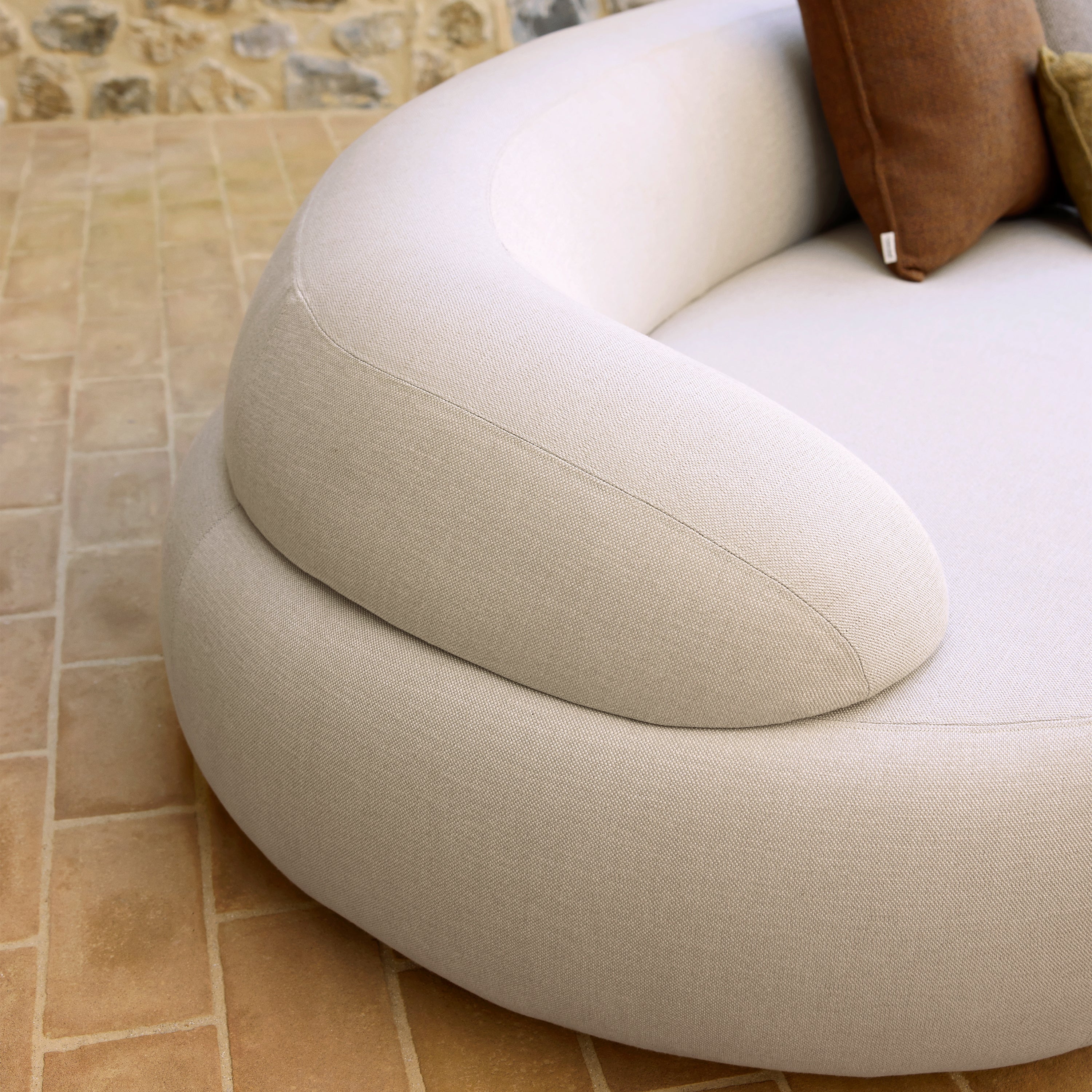 Mellow 6-Seater Outdoor Sofa - Image 9