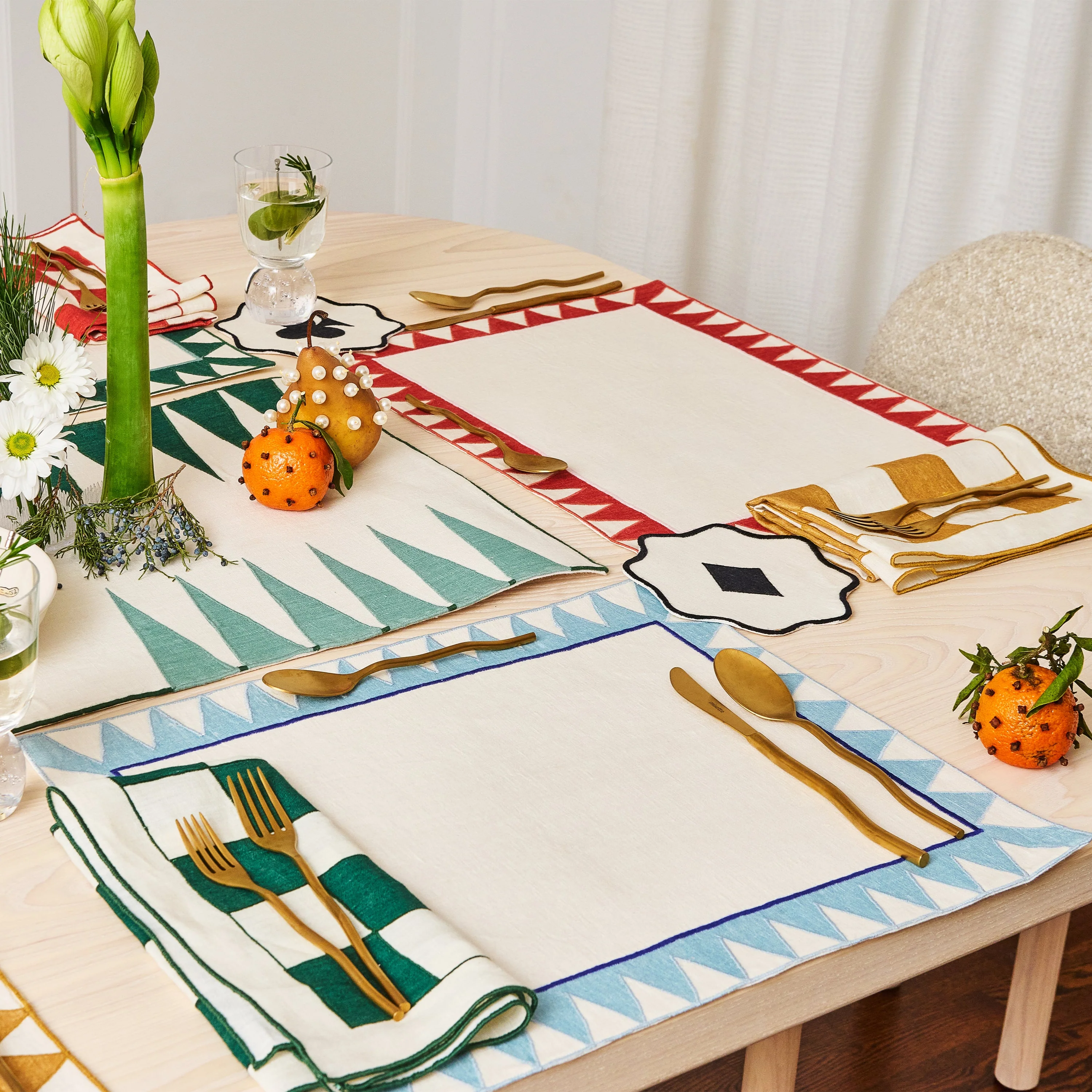Monaco Chevron Embroidered Linen Placemat (Set of 4) - Image 9