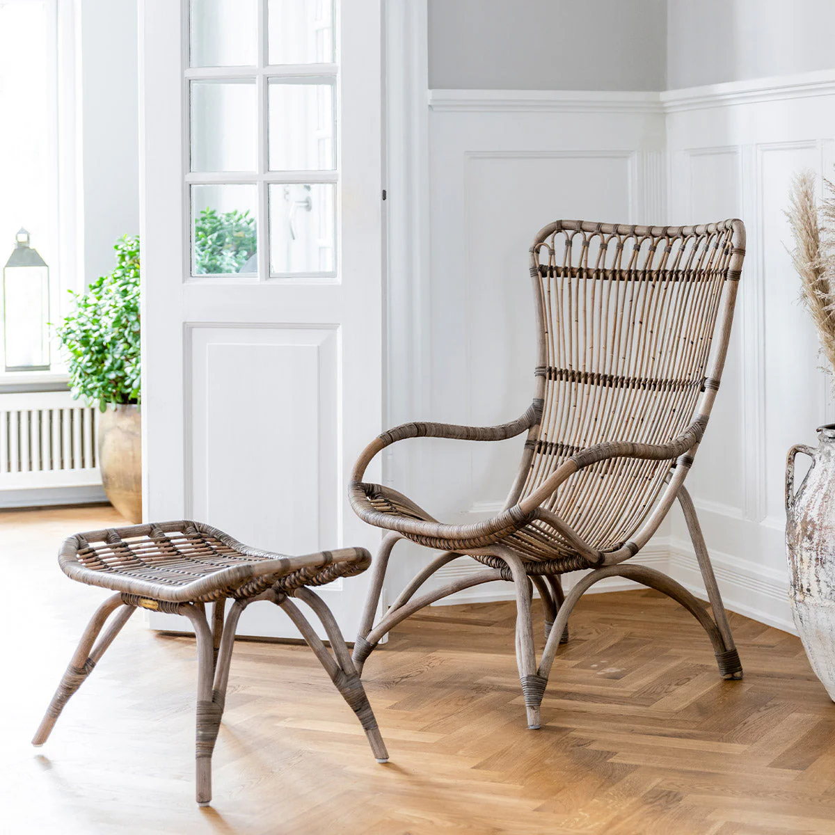 Monet Highback Chair - Image 17